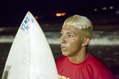 Surf noturno de água doce é novidade no Campeonato Paraense