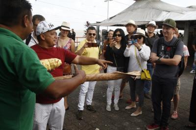 Ver-o-Peso recebe visita de convidados do Encontro Mundial das Cidades Criativas