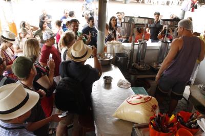 Ver-o-Peso recebe visita de convidados do Encontro Mundial das Cidades Criativas