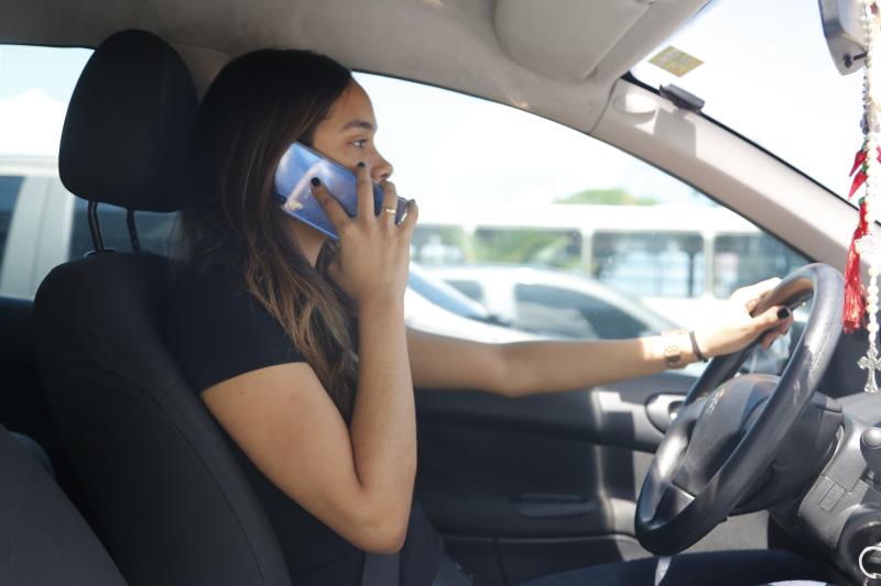 Prefeitura de Belém alerta para os riscos do uso de celular ao volante