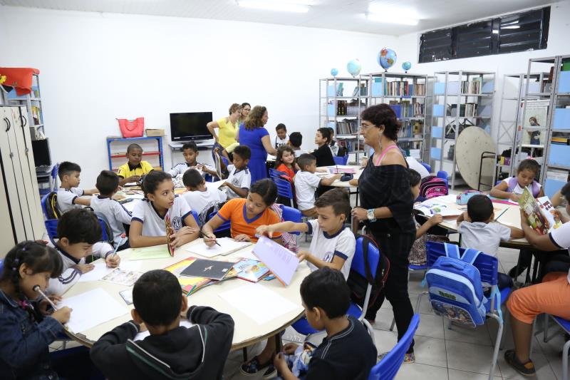 Programação cultural marca volta às aulas na rede municipal