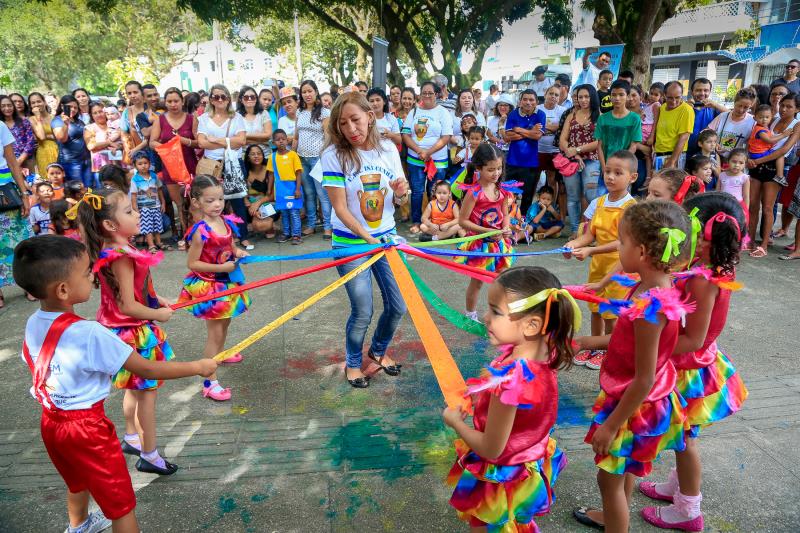  Projeto "Direito de Ser" encerra com festa em praça pública