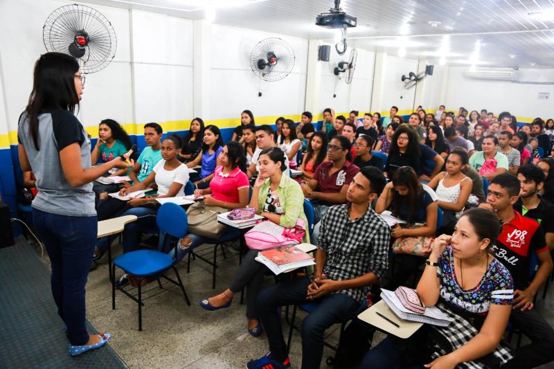 Alunos do Pré-Vestibular Municipal dedicam mês de julho aos estudos