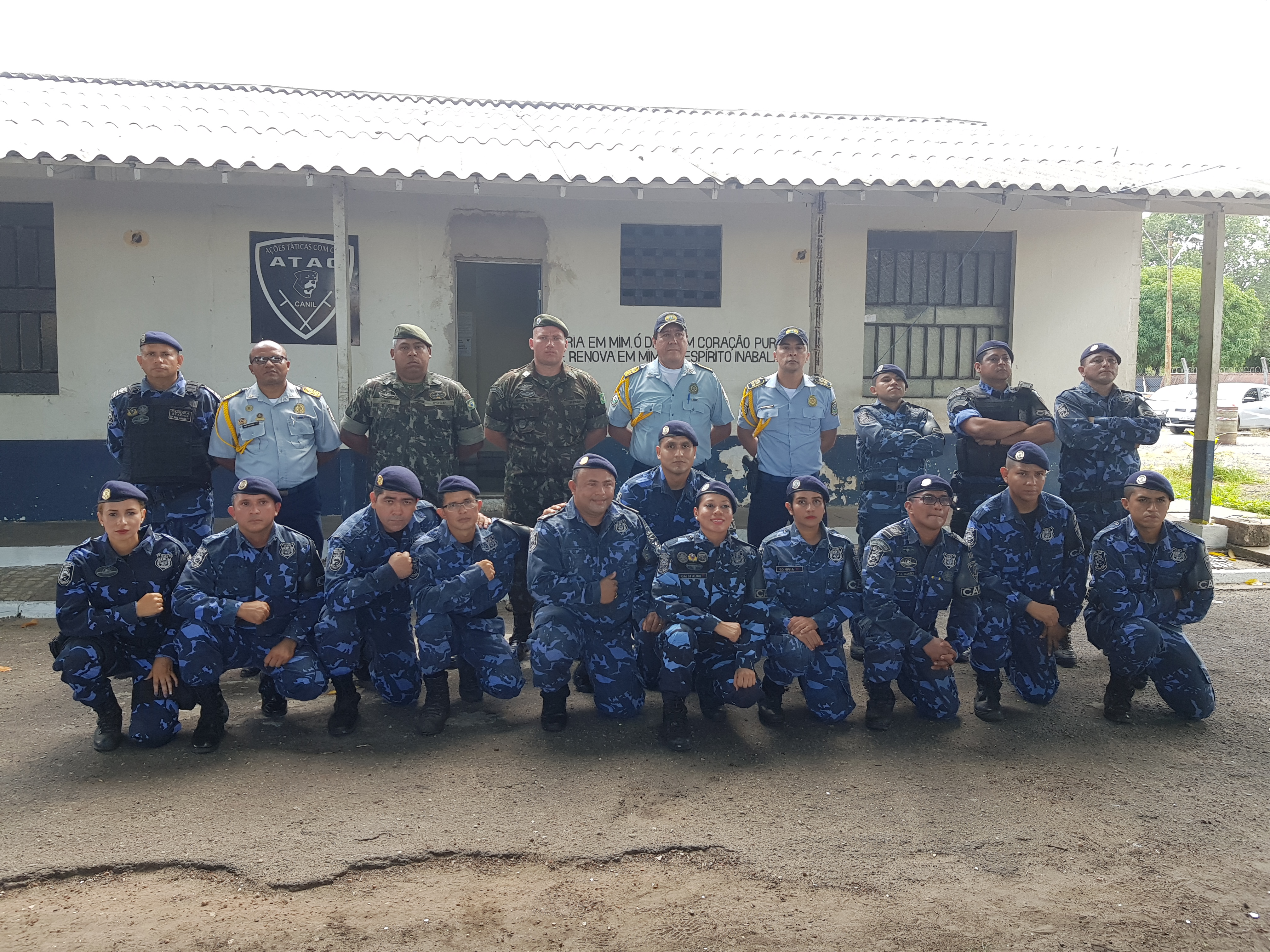 Guarda Municipal realiza estágio para condutores de cães farejadores de armas e entorpecentes