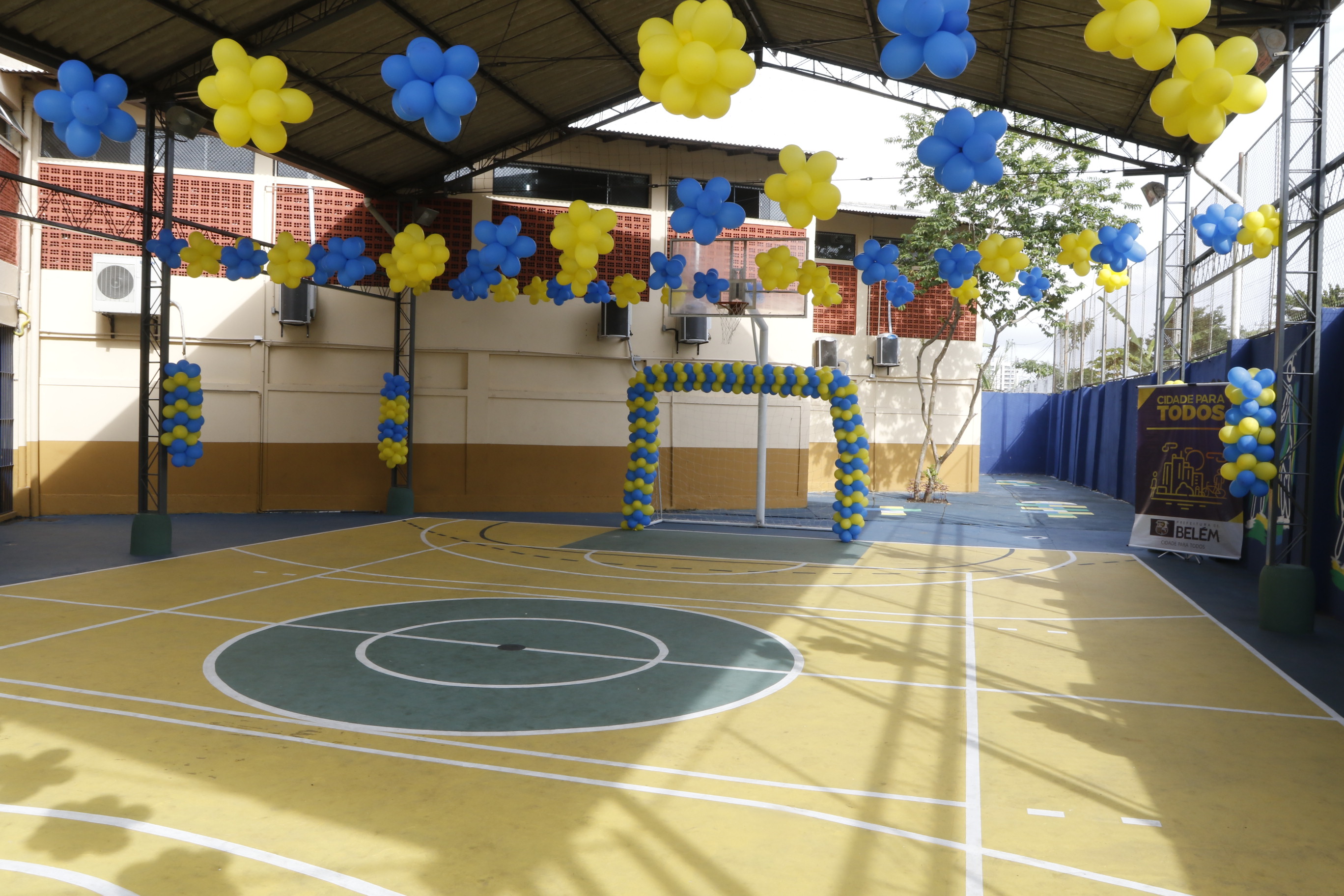 Bairro do Marco recebe escola revitalizada e com salas climatizadas