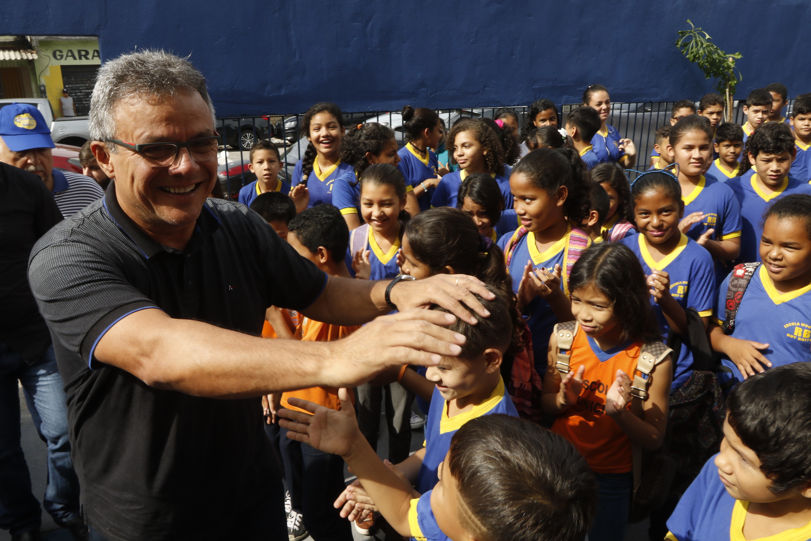 Bairro do Marco recebe escola revitalizada e com salas climatizadas