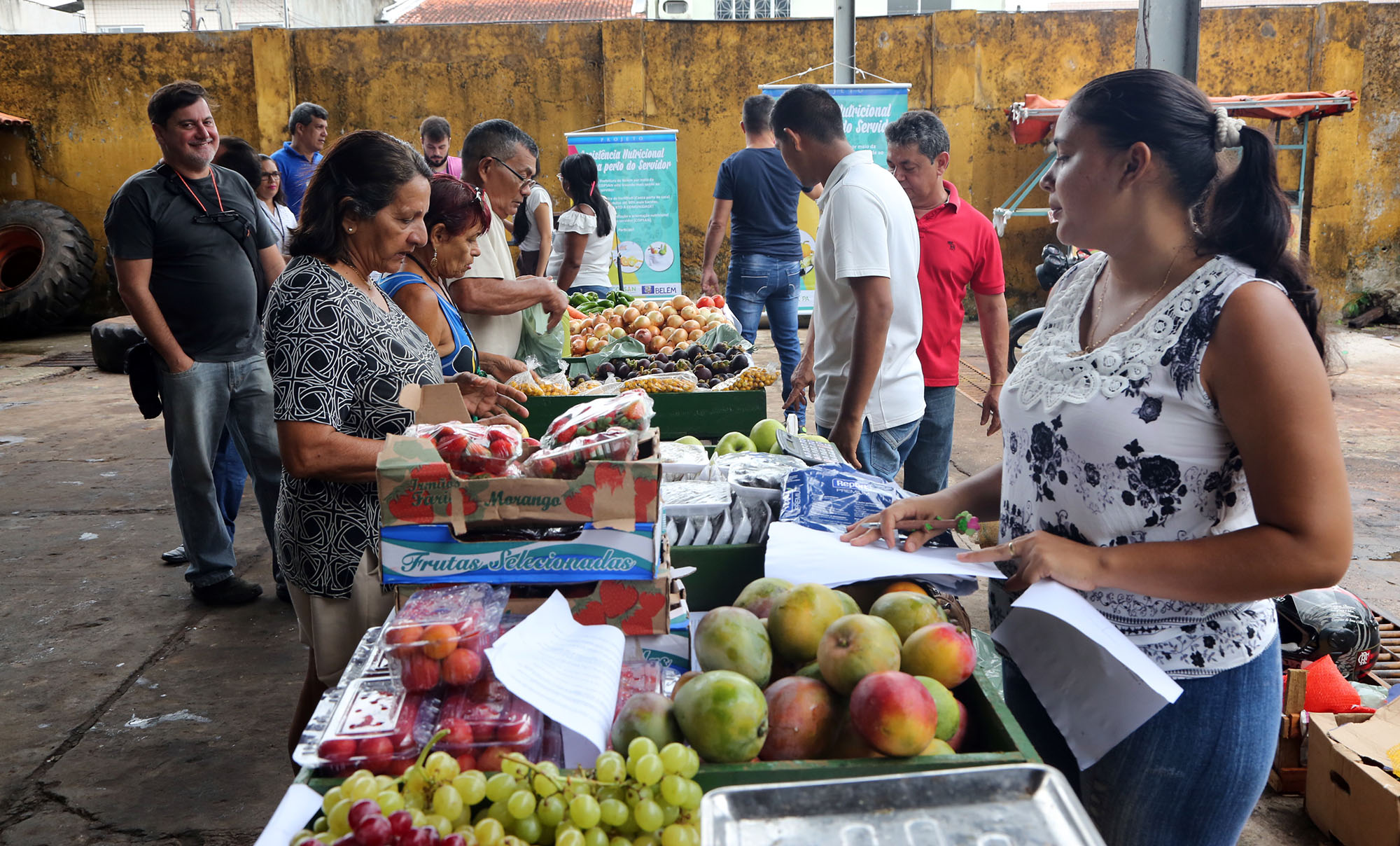 Prefeitura promove segunda edição de feira com descontos para população