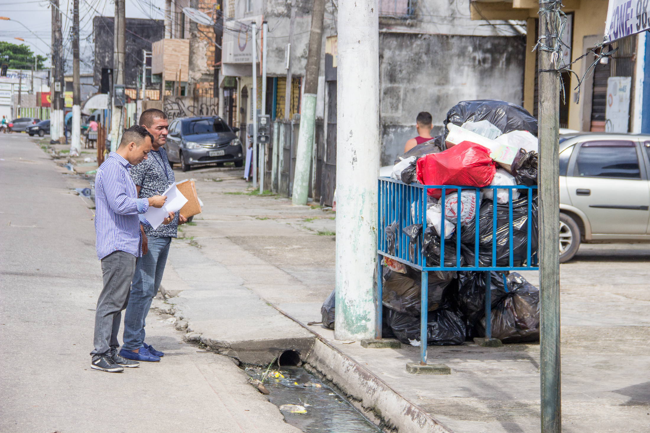 Prefeitura de Belém notifica empresas por falha na coleta do lixo domiciliar