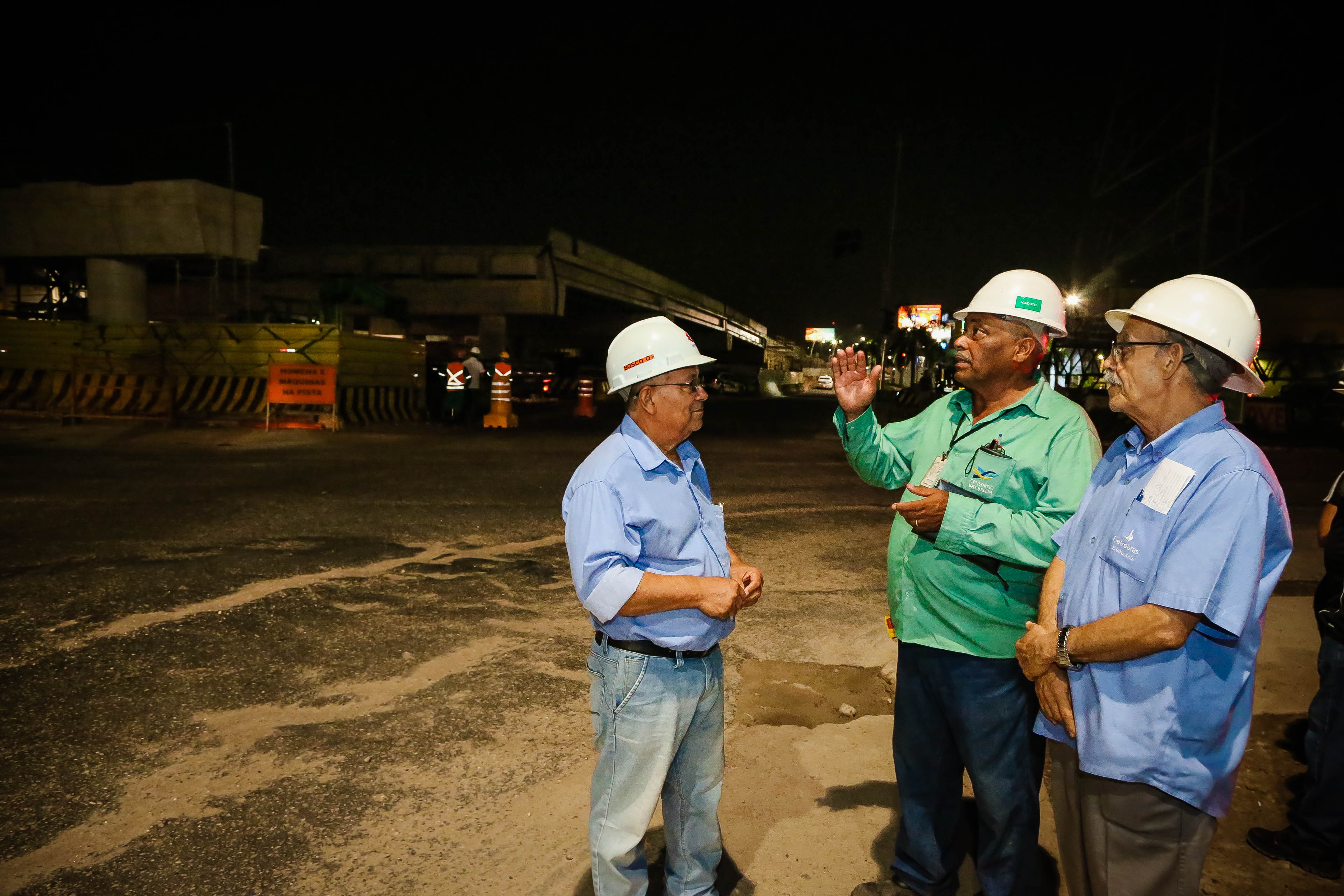 Avança serviço de instalação de vigas na obra do viaduto Independência