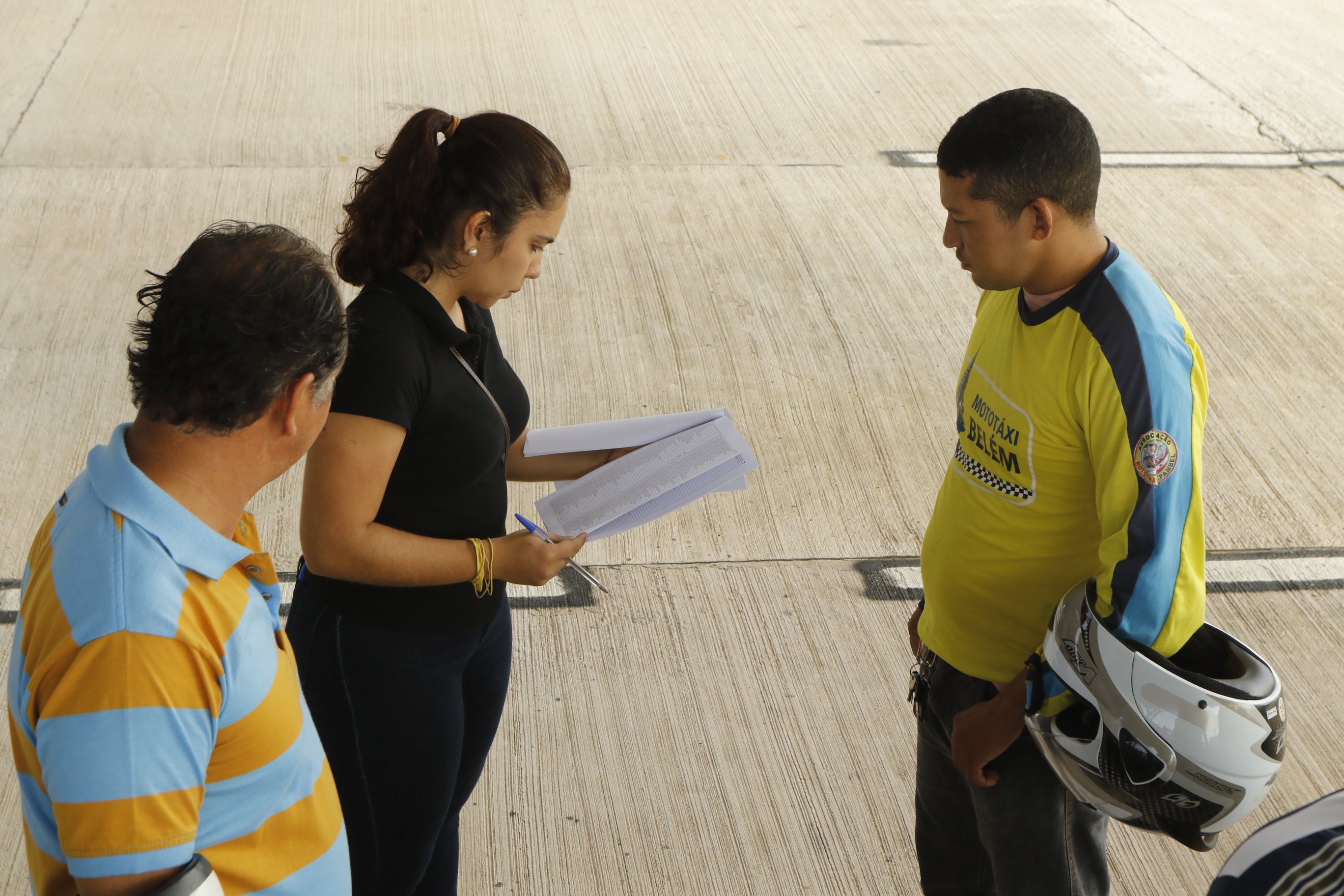 Regularização: Mototaxistas acompanham abertura de envelopes da licitação
