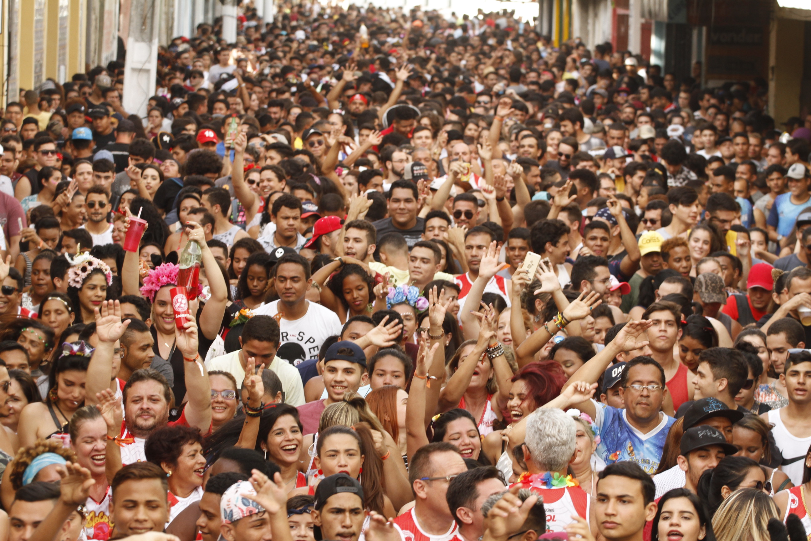 Diversão e tranquilidade marcam primeiro dia de Pré-Carnaval na Cidade Velha