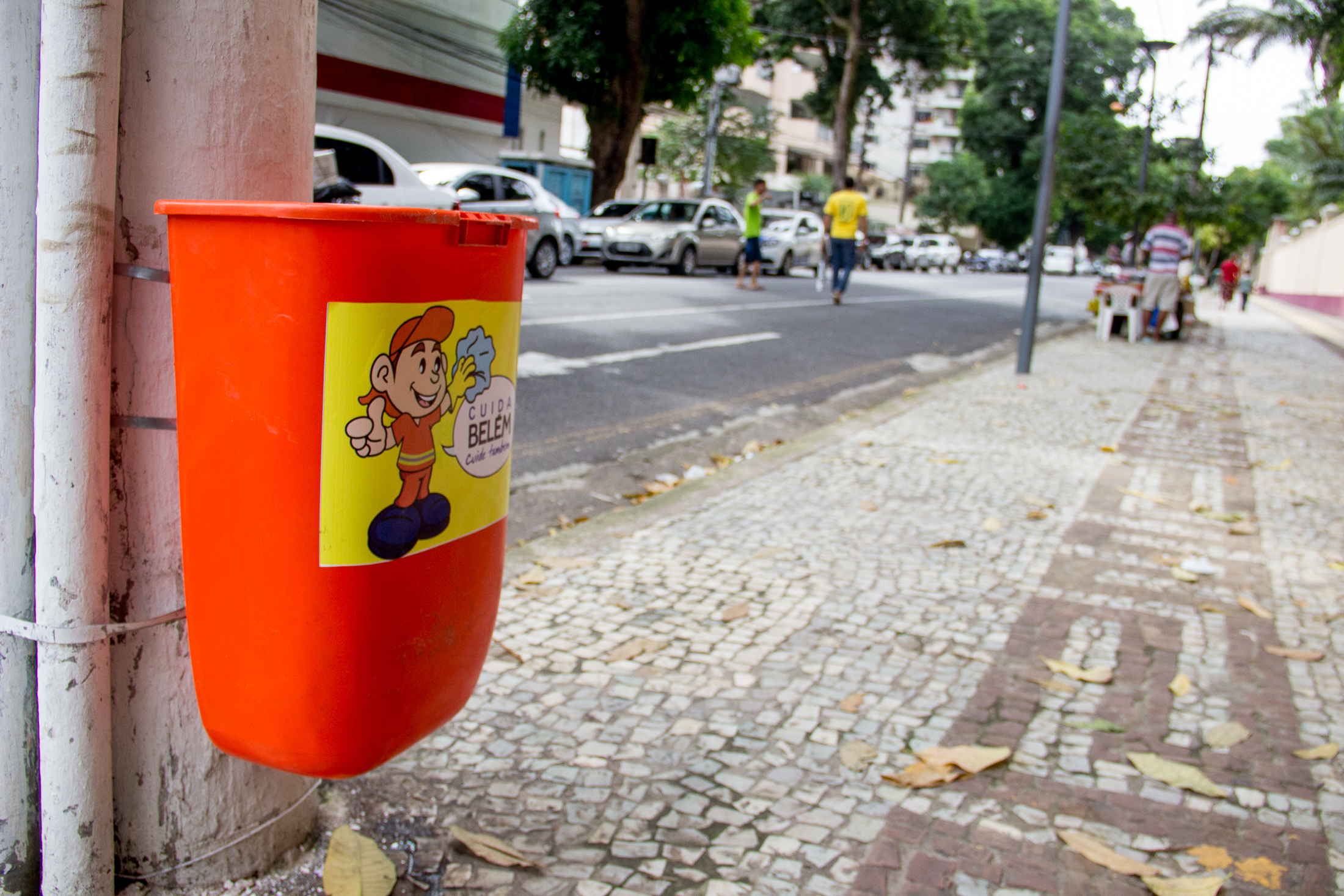 Prefeitura de Belém instala novas lixeiras em pontos de grande movimentação