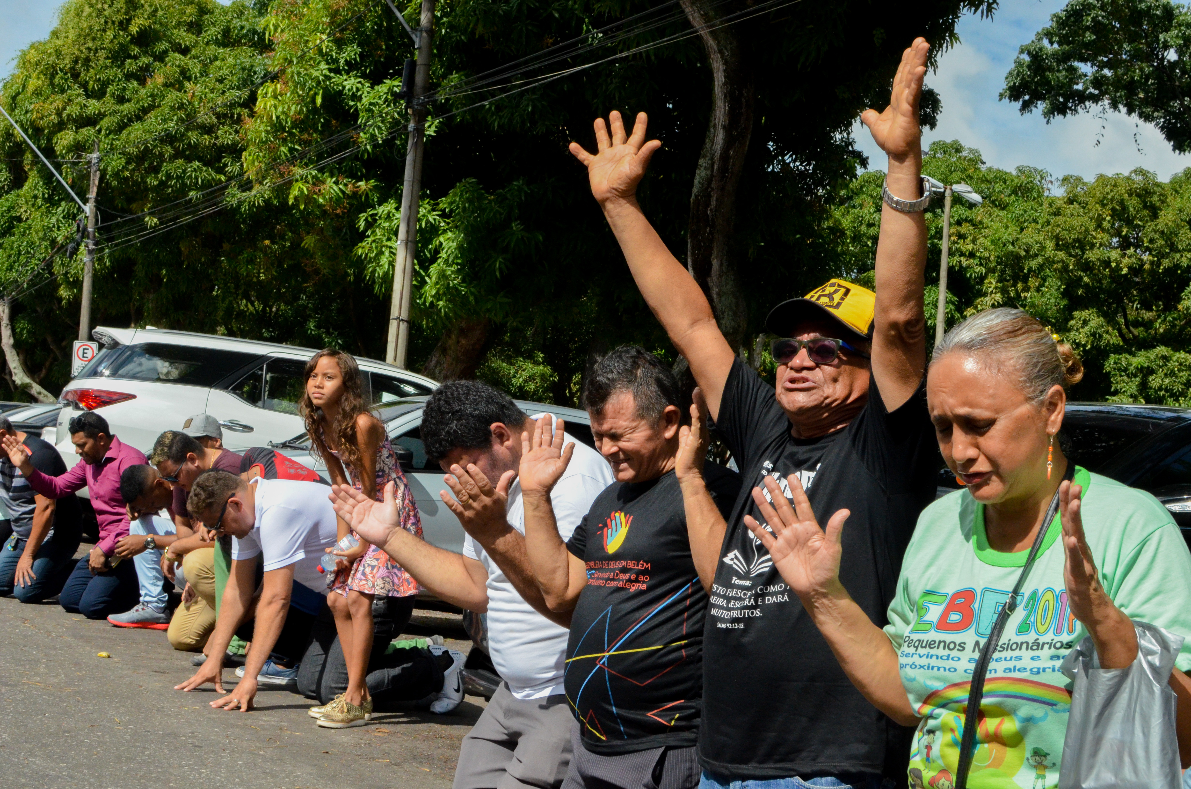 Capital faz aniversário em meio a celebrações religiosas e ganha bolo de 20 metros  