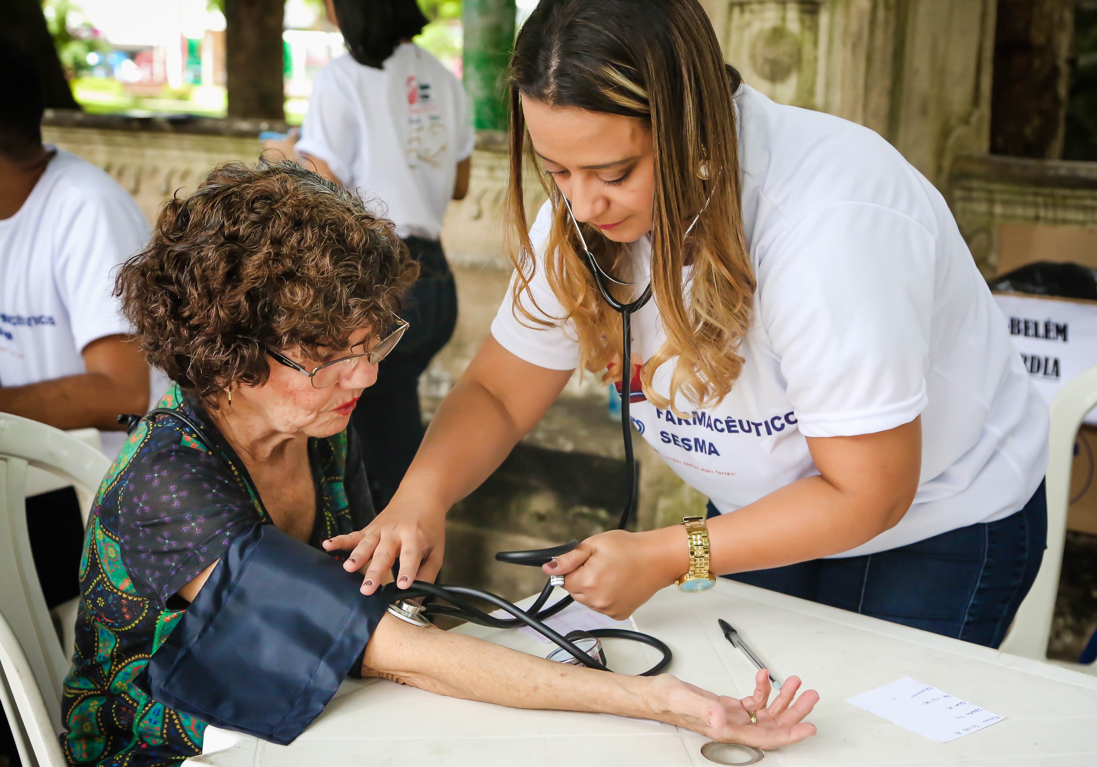 Sesma oferece atendimento na Praça em comemoração ao Dia do Farmacêutico
