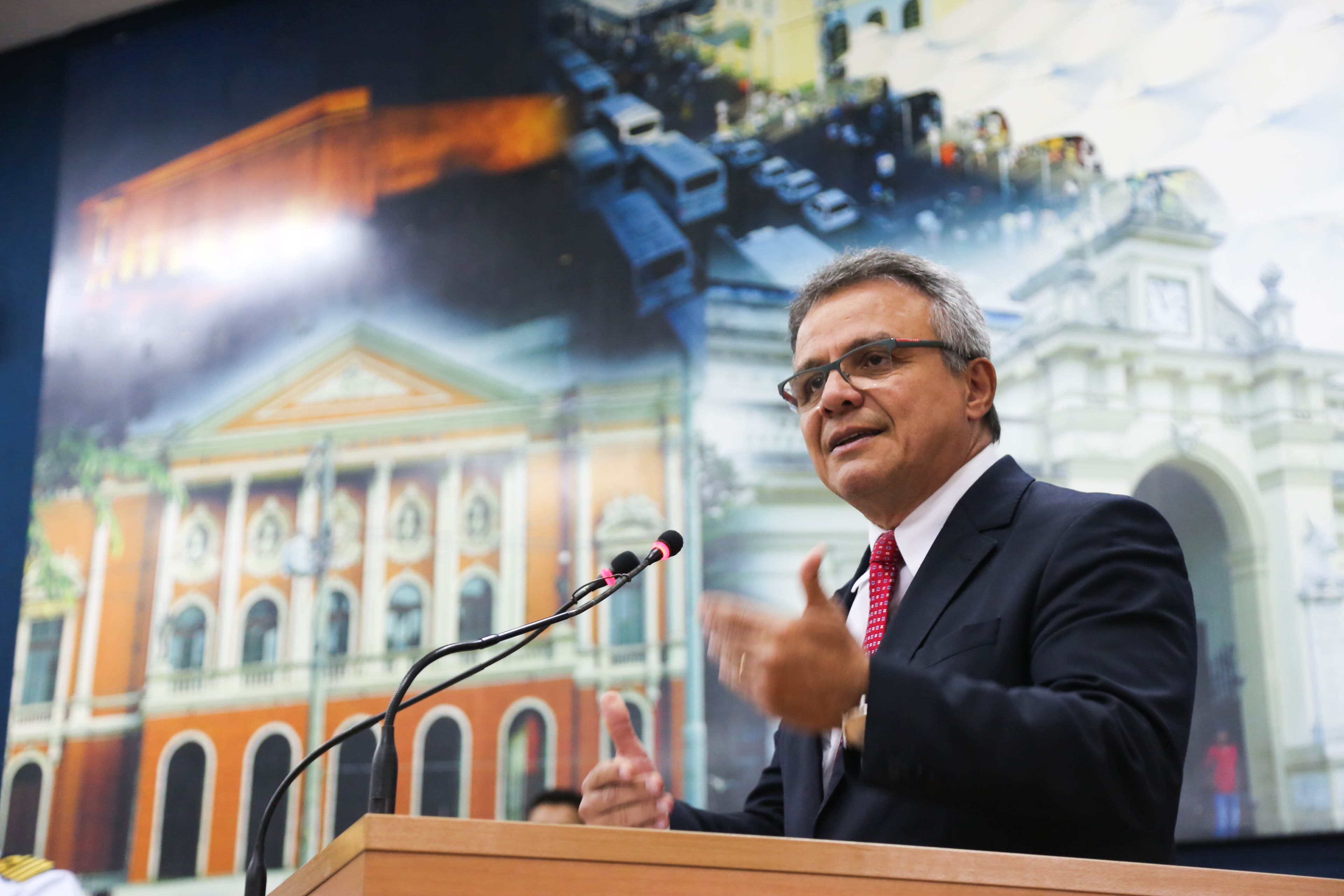 Prefeitura de Belém reajusta salários e adianta 13° dos servidores