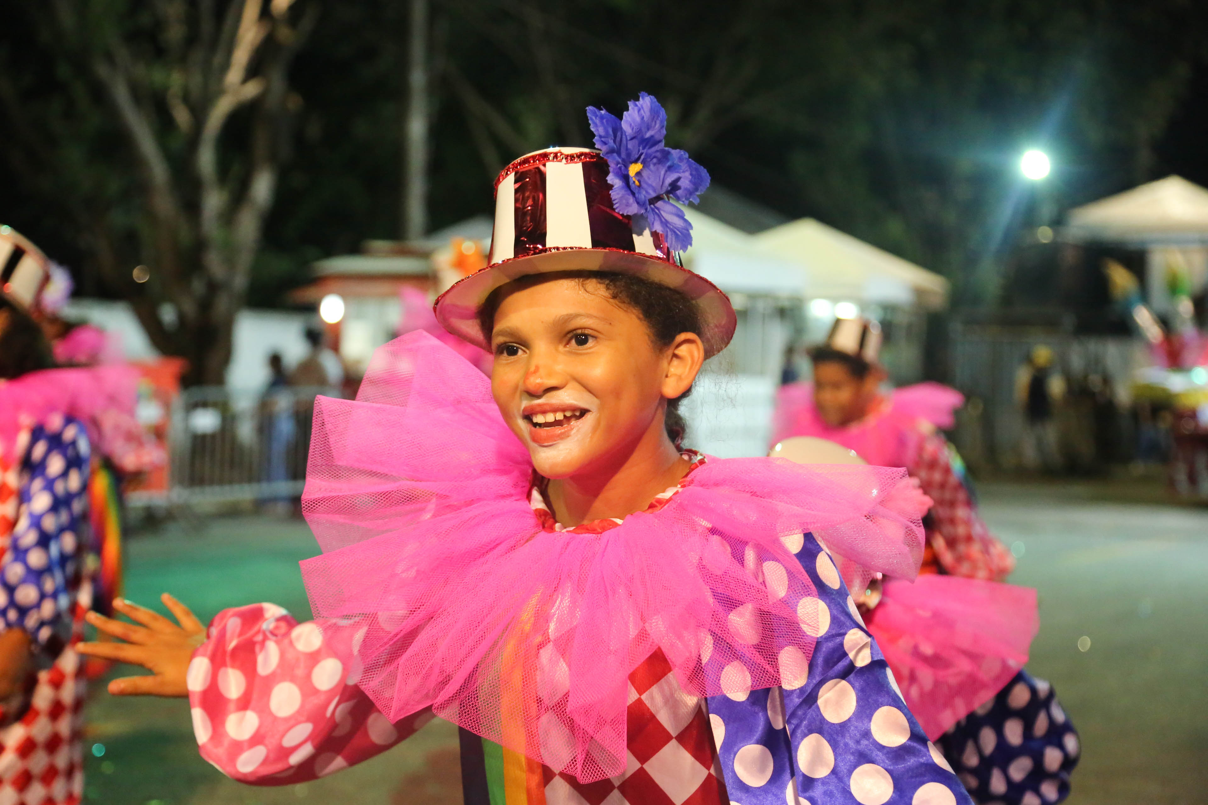 Escolas de samba do segundo grupo abrem o desfile oficial de Belém