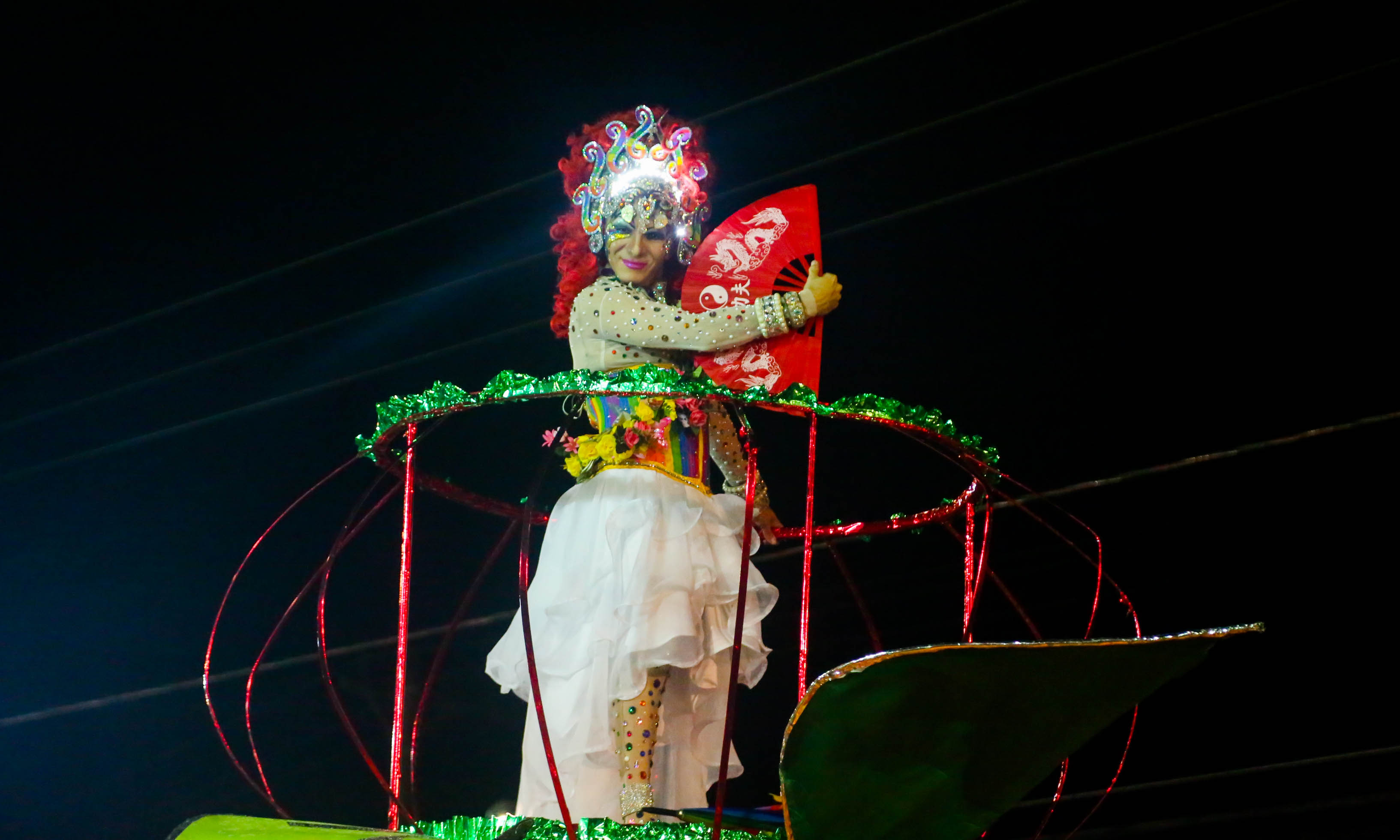 Escolas de samba do segundo grupo abrem o desfile oficial de Belém