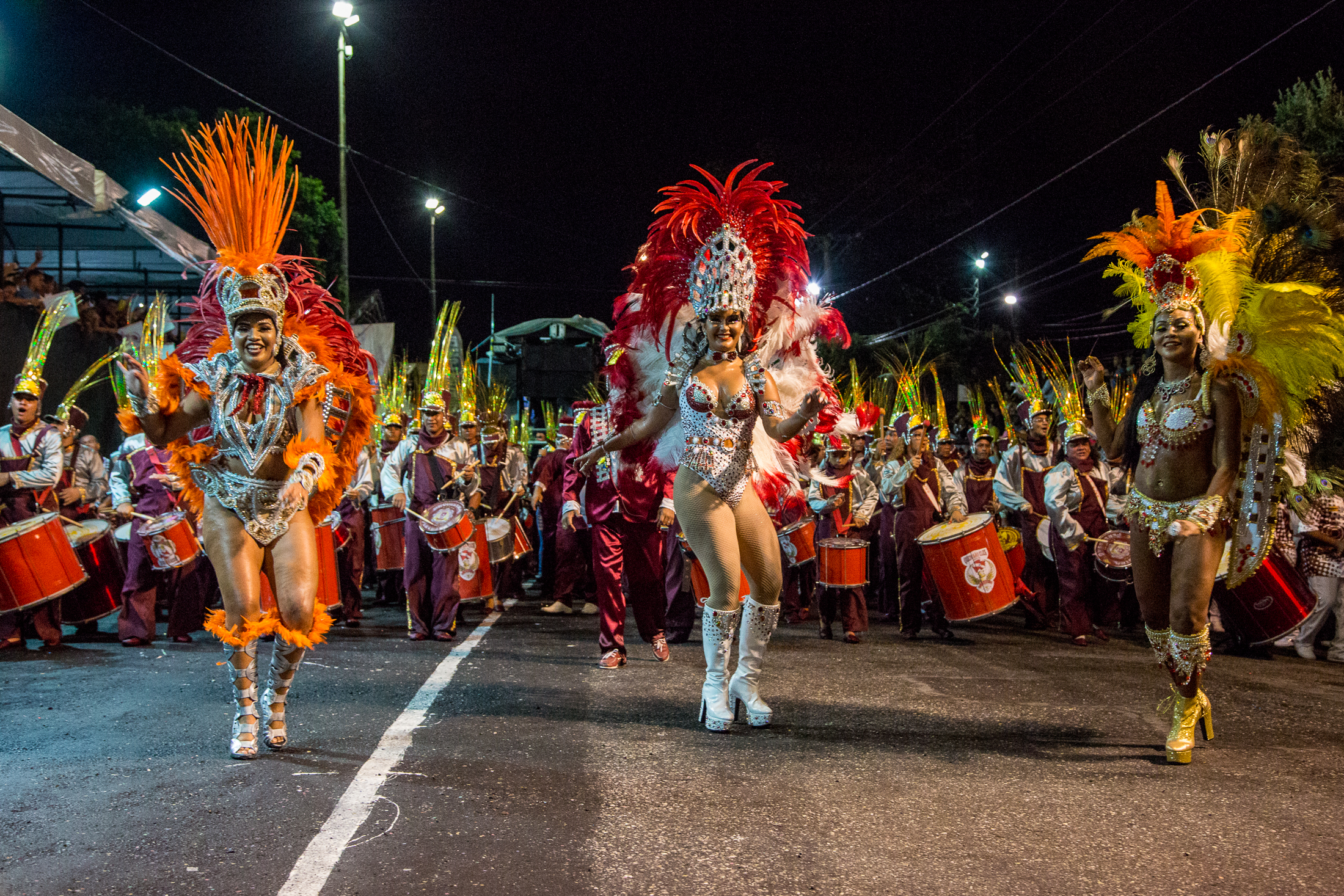 Escolas do Grupo 1 empolgam o público no desfile oficial do Carnaval 2018