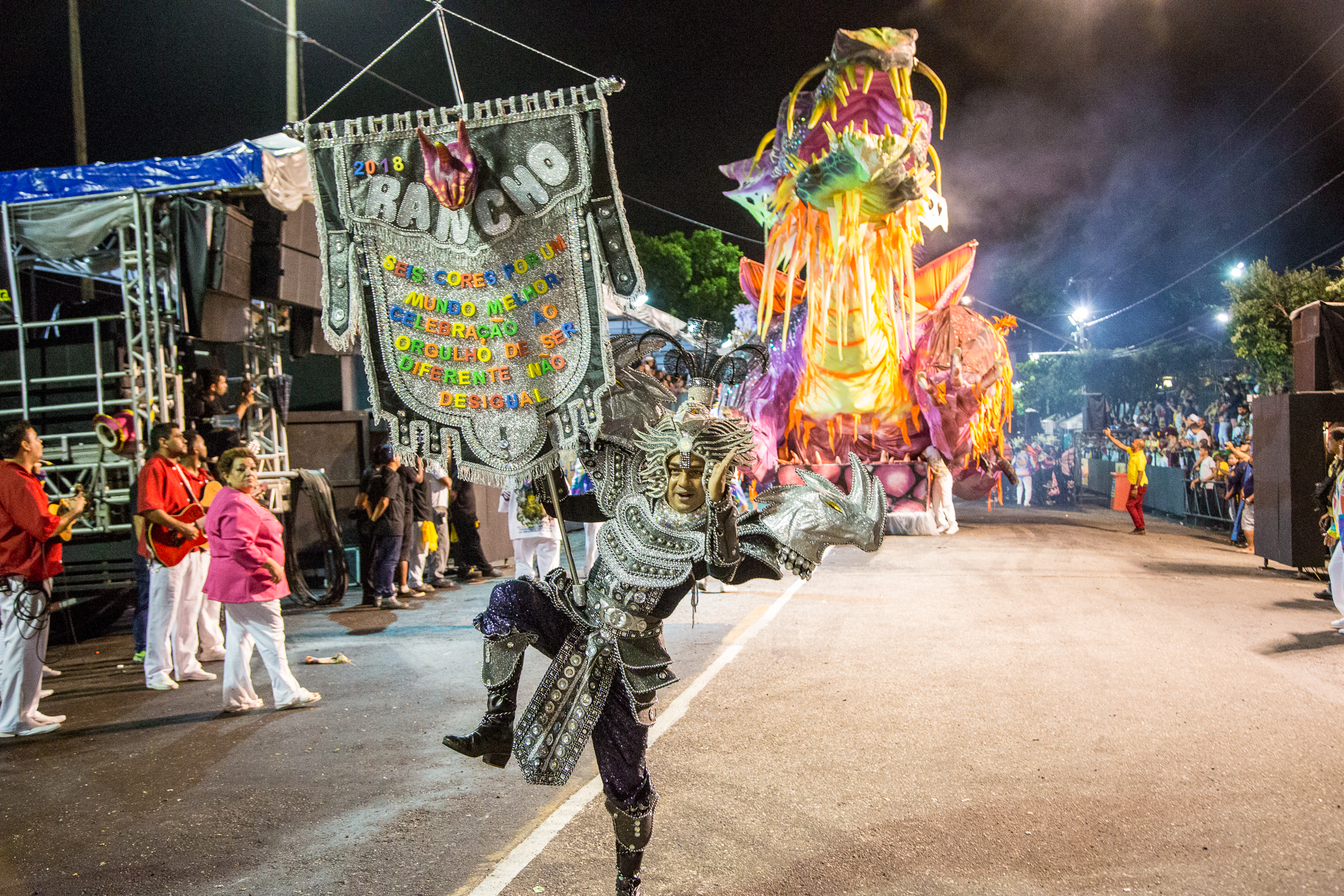 Escolas do Grupo 1 empolgam o público no desfile oficial do Carnaval 2018