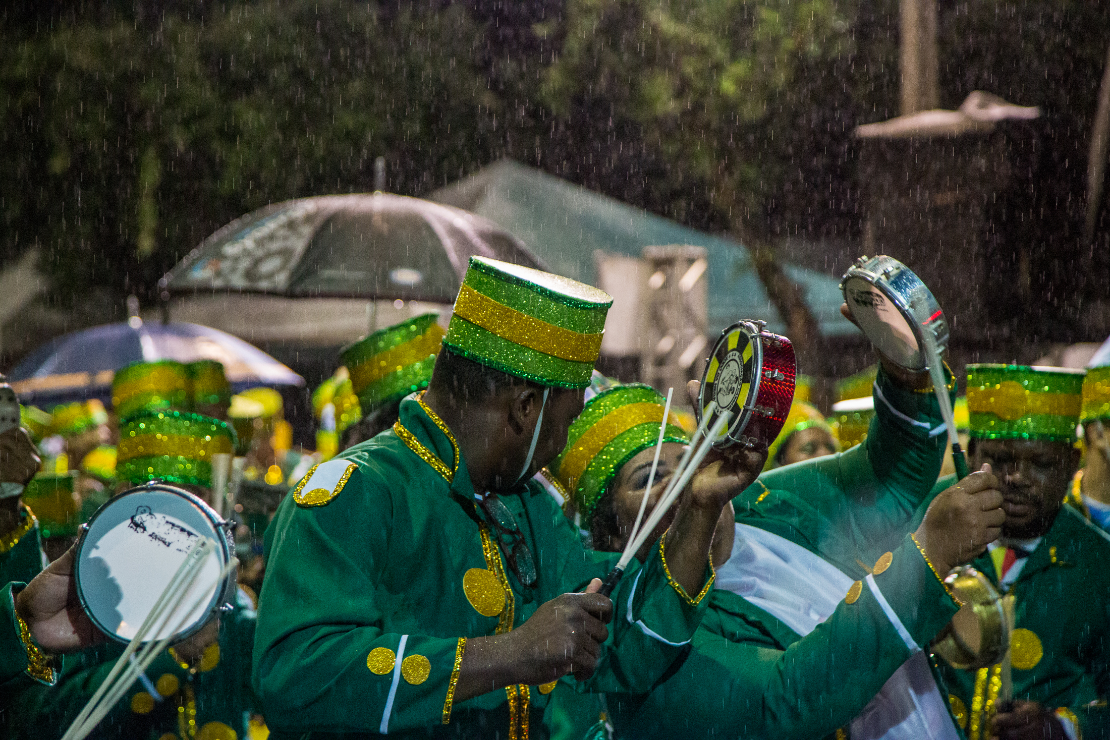Escolas do Grupo 1 empolgam o público no desfile oficial do Carnaval 2018