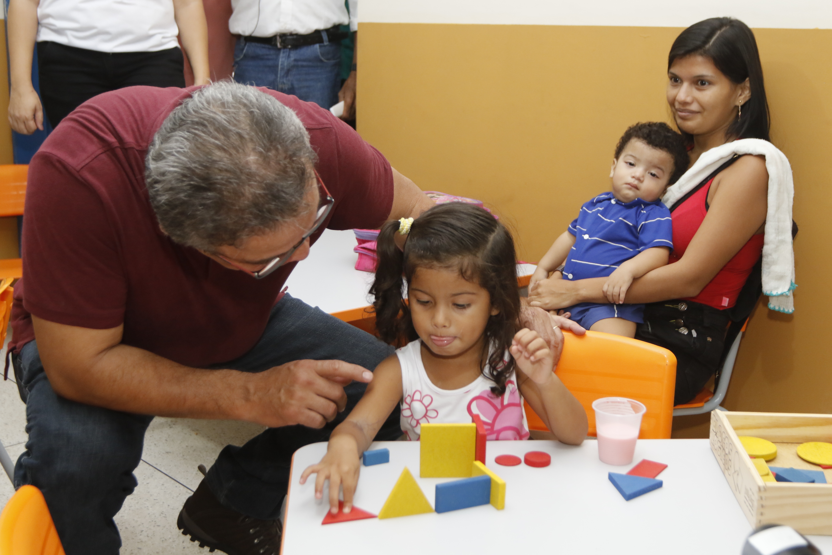 Escola da Pratinha é entregue à comunidade reformada e climatizada