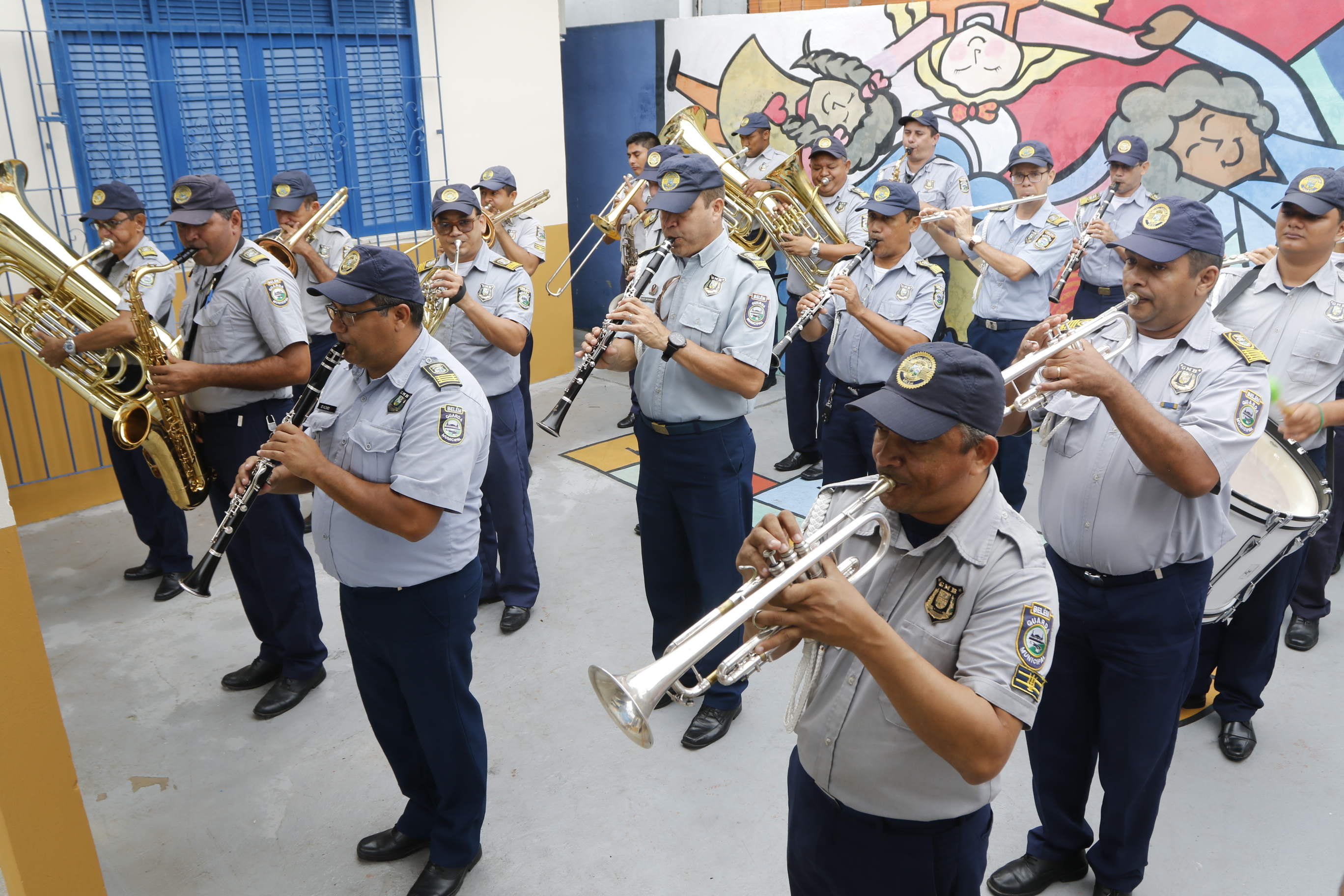 Escola da Pratinha é entregue à comunidade reformada e climatizada