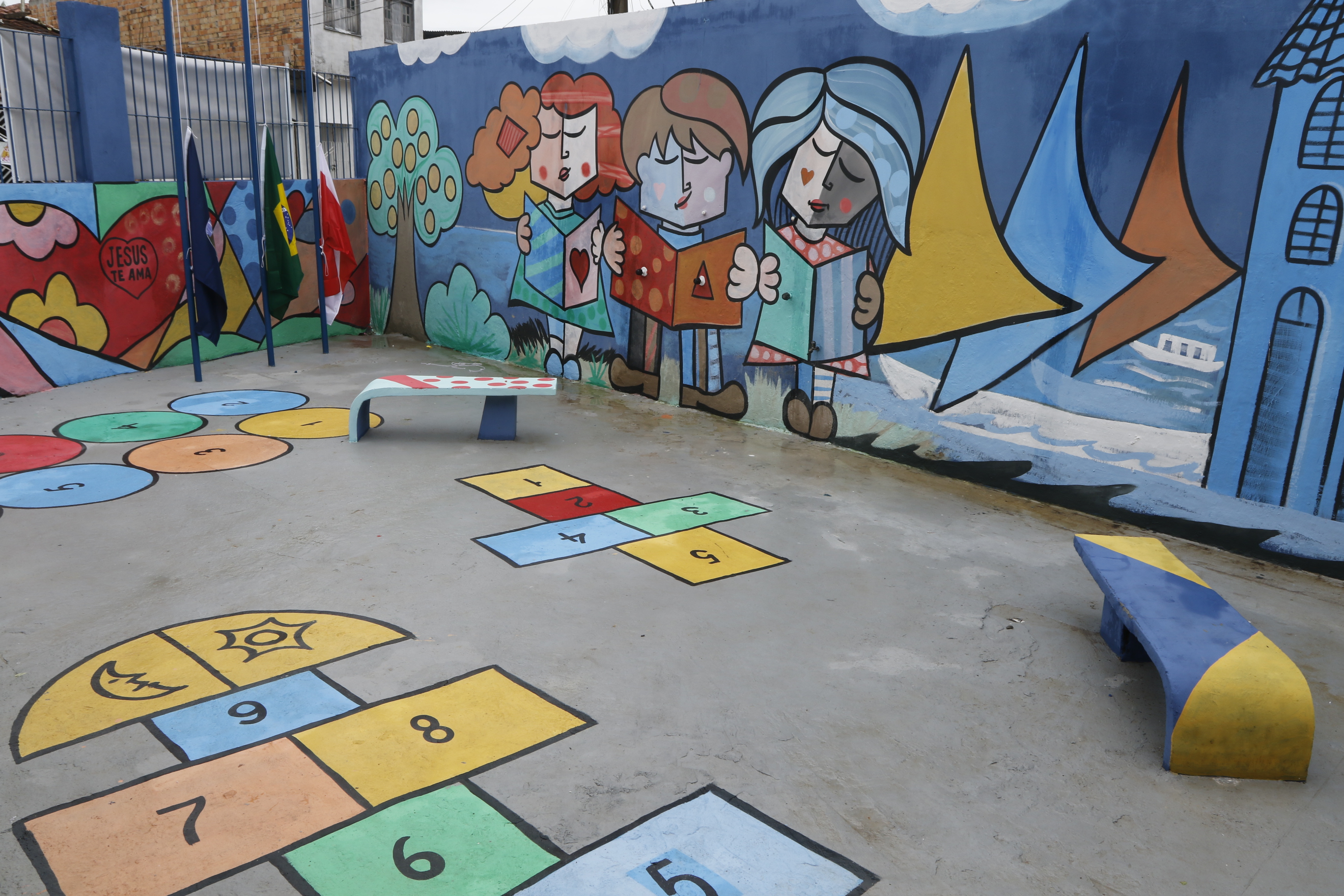 Escola da Pratinha é entregue à comunidade reformada e climatizada