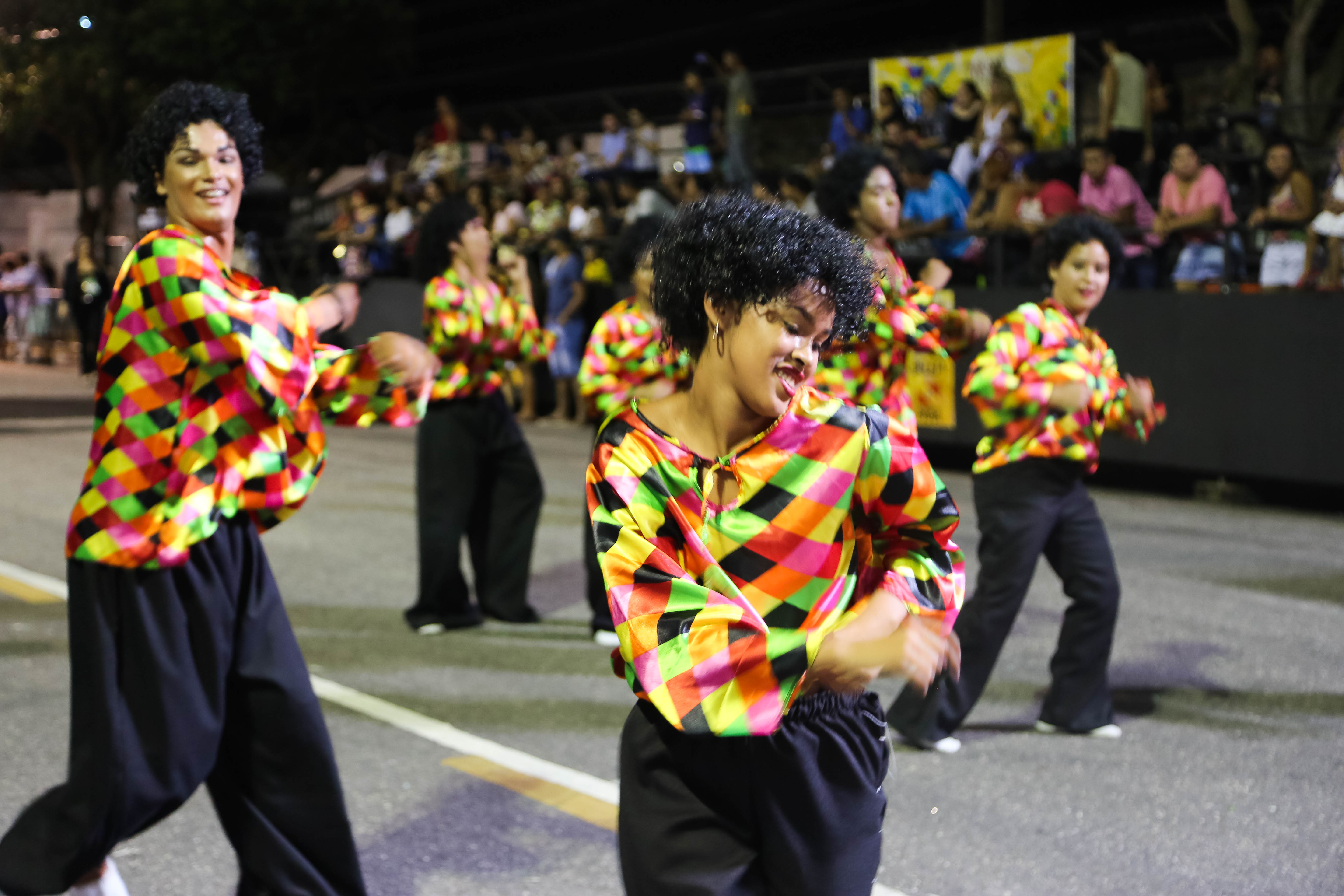 3º grupo encerra apresentação das Escolas de Samba na Marechal Hermes