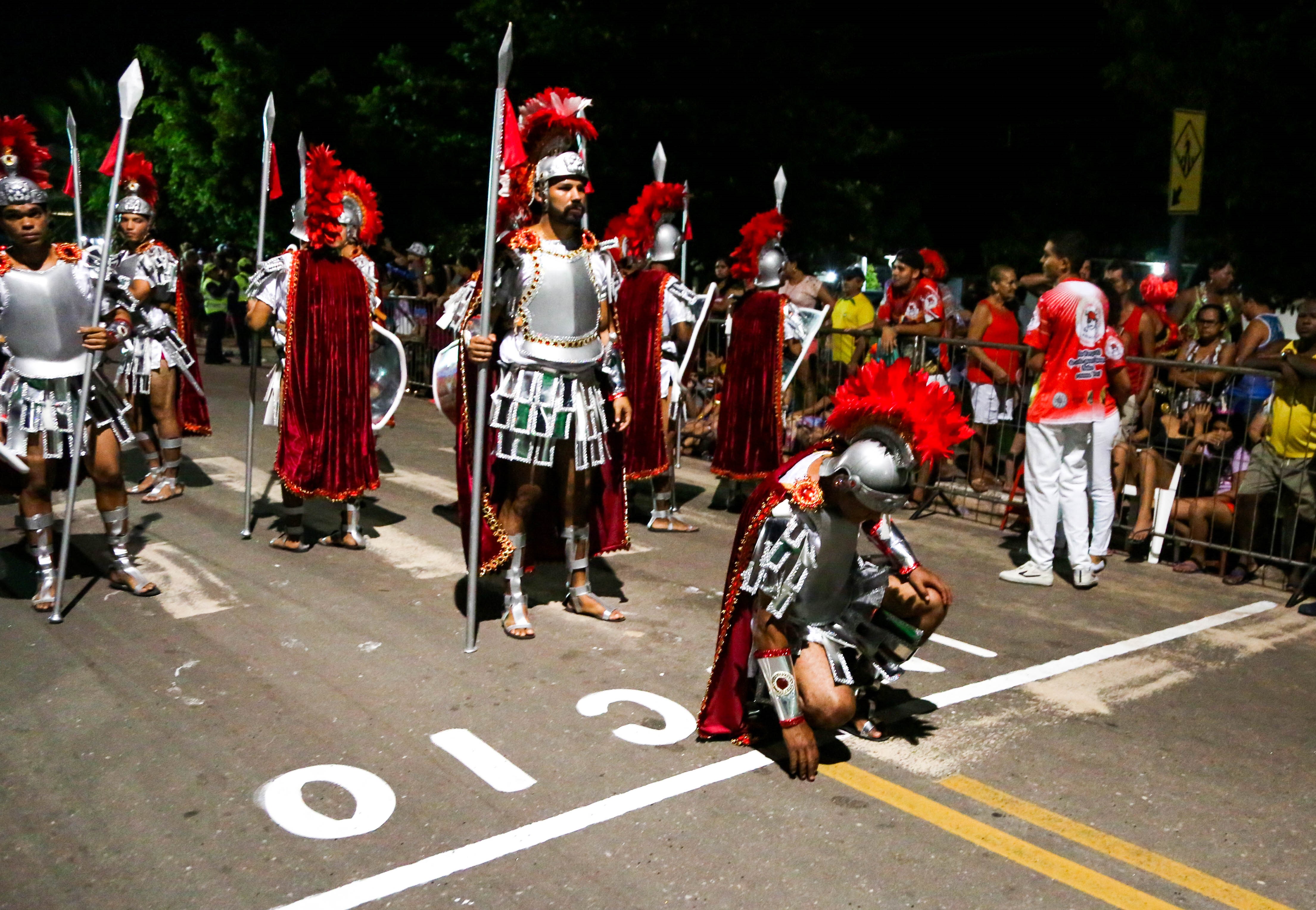 Carnaval em Mosqueiro tem animação dentro e fora da avenida