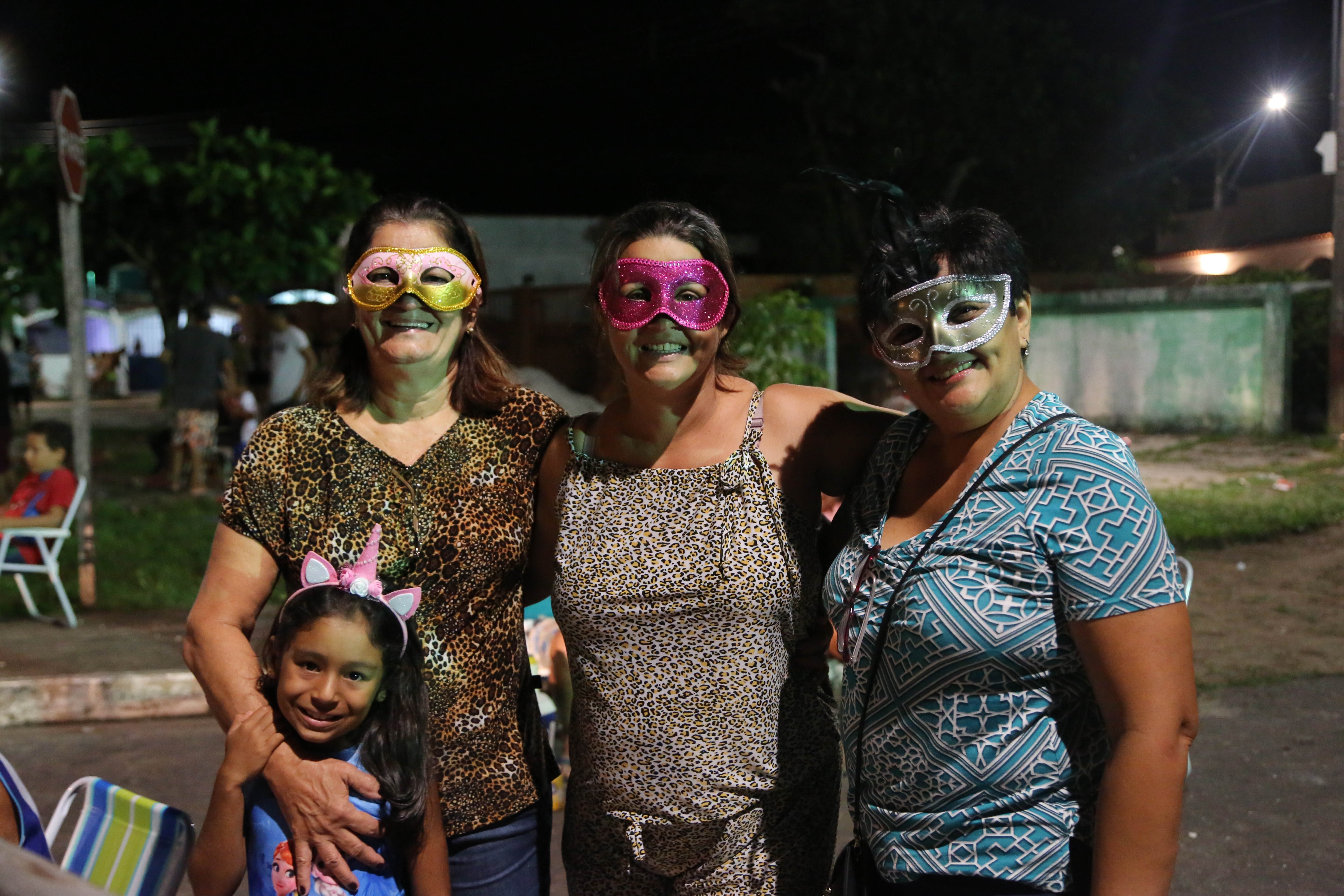 Carnaval em Mosqueiro tem animação dentro e fora da avenida