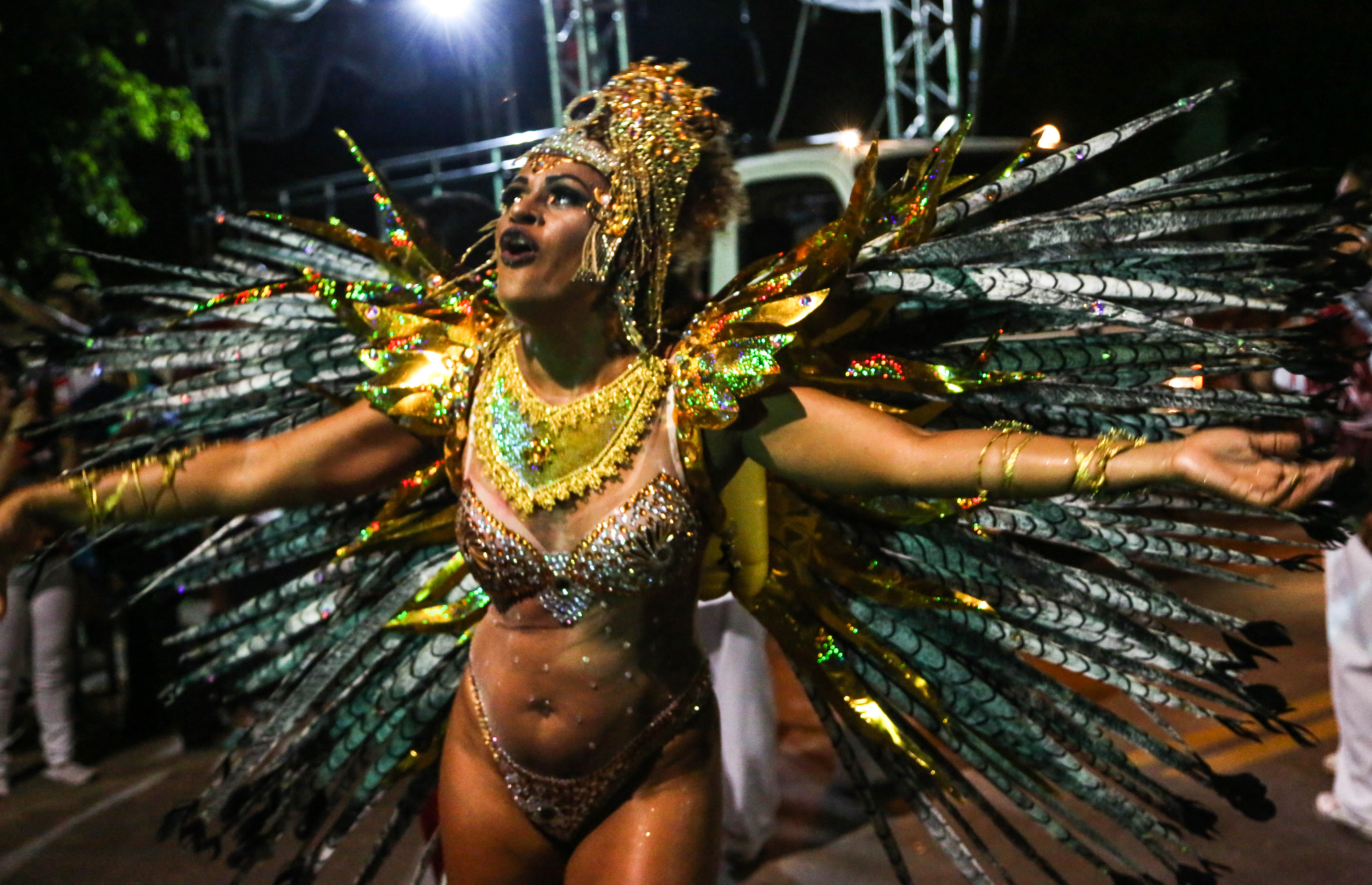 Carnaval em Mosqueiro tem animação dentro e fora da avenida