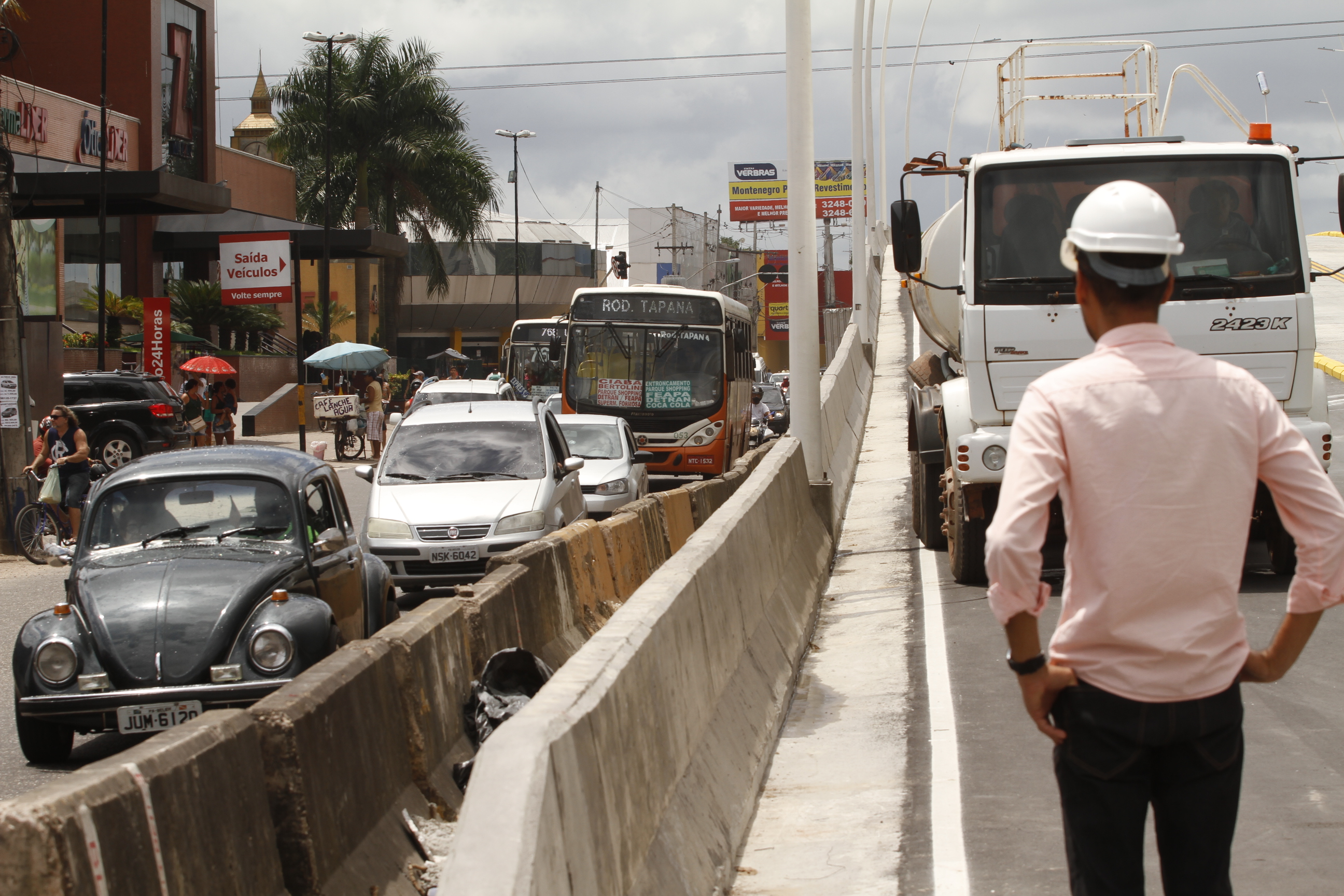 Trânsito sobre o novo elevado da avenida Augusto Montenegro é liberado
