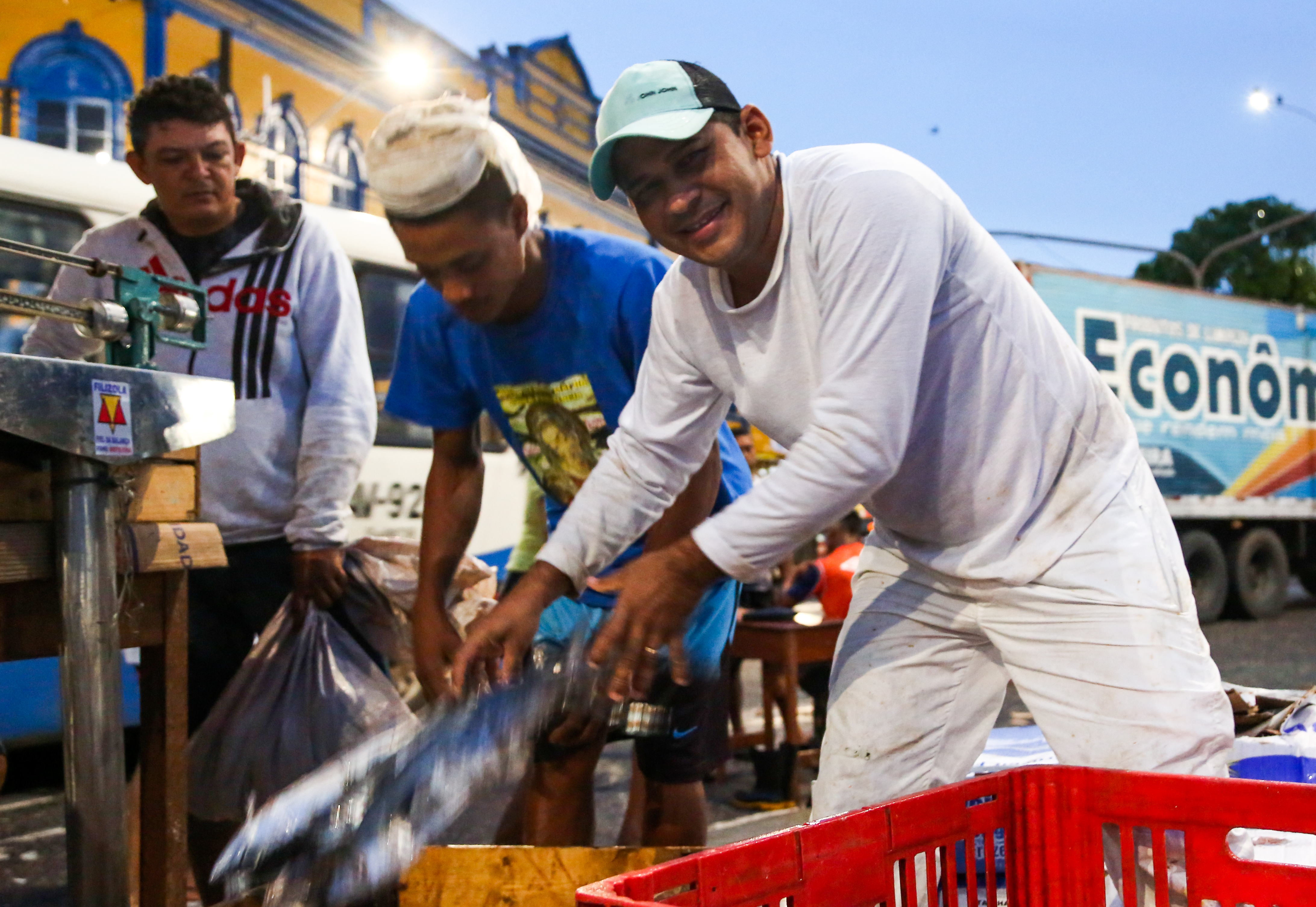 Prefeitura de Belém garante a comercialização e o preço do pescado na Semana Santa