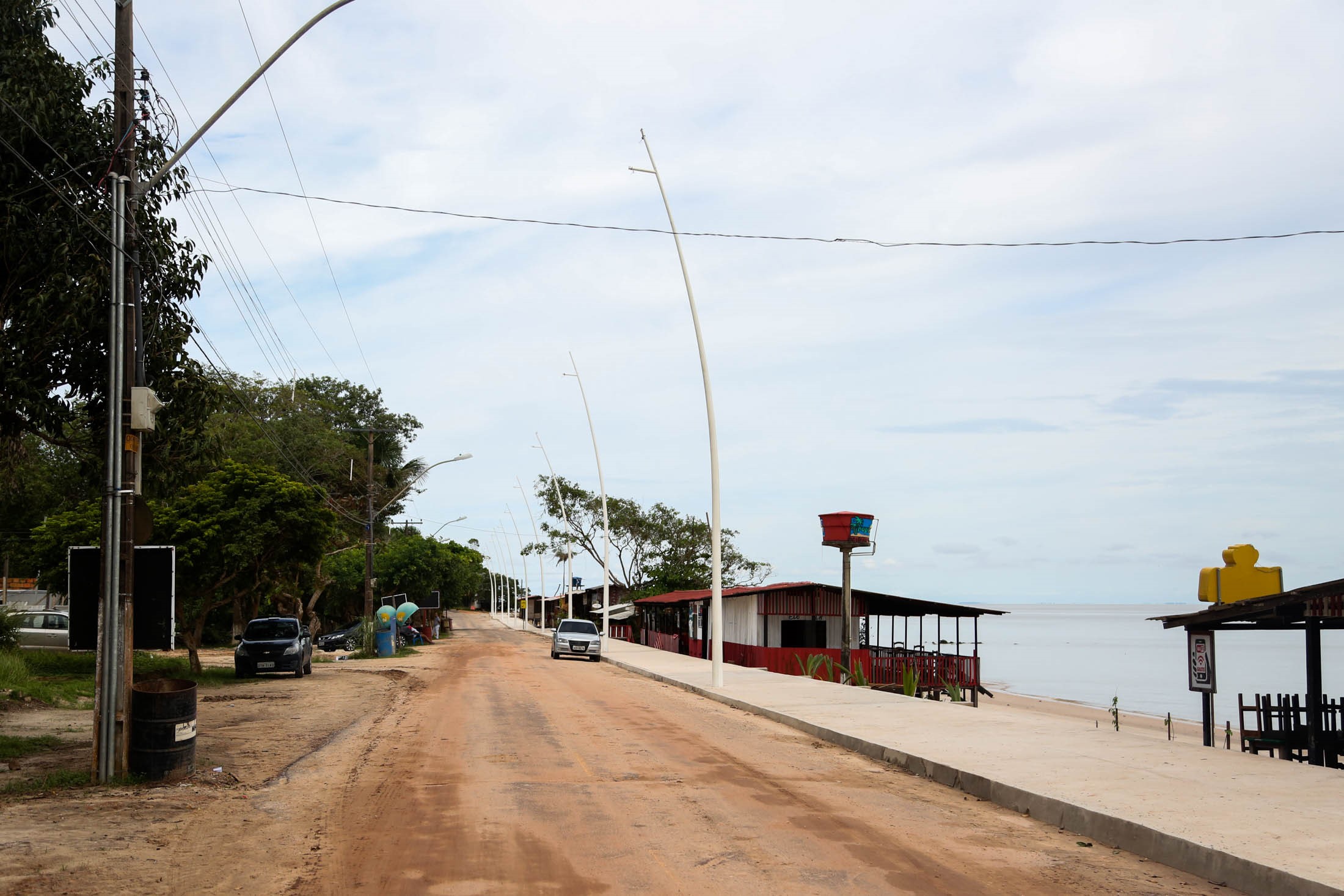 Obras de prevenção à erosão em Mosqueiro avançam em três praias