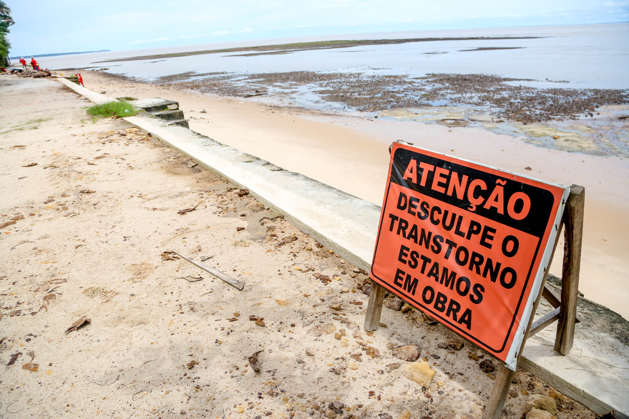 Obras de prevenção à erosão em Mosqueiro avançam em três praias