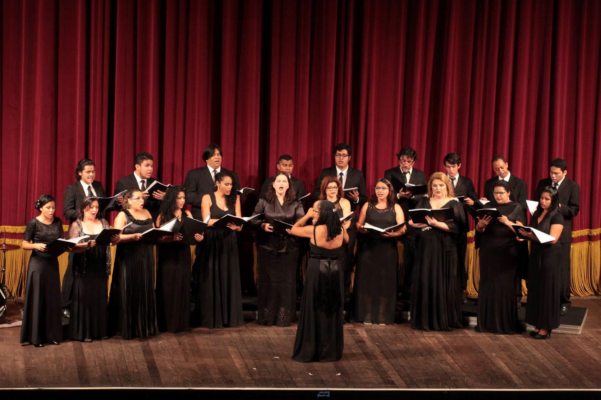 Concerto do Coro Carlos Gomes em capela celebra a Páscoa