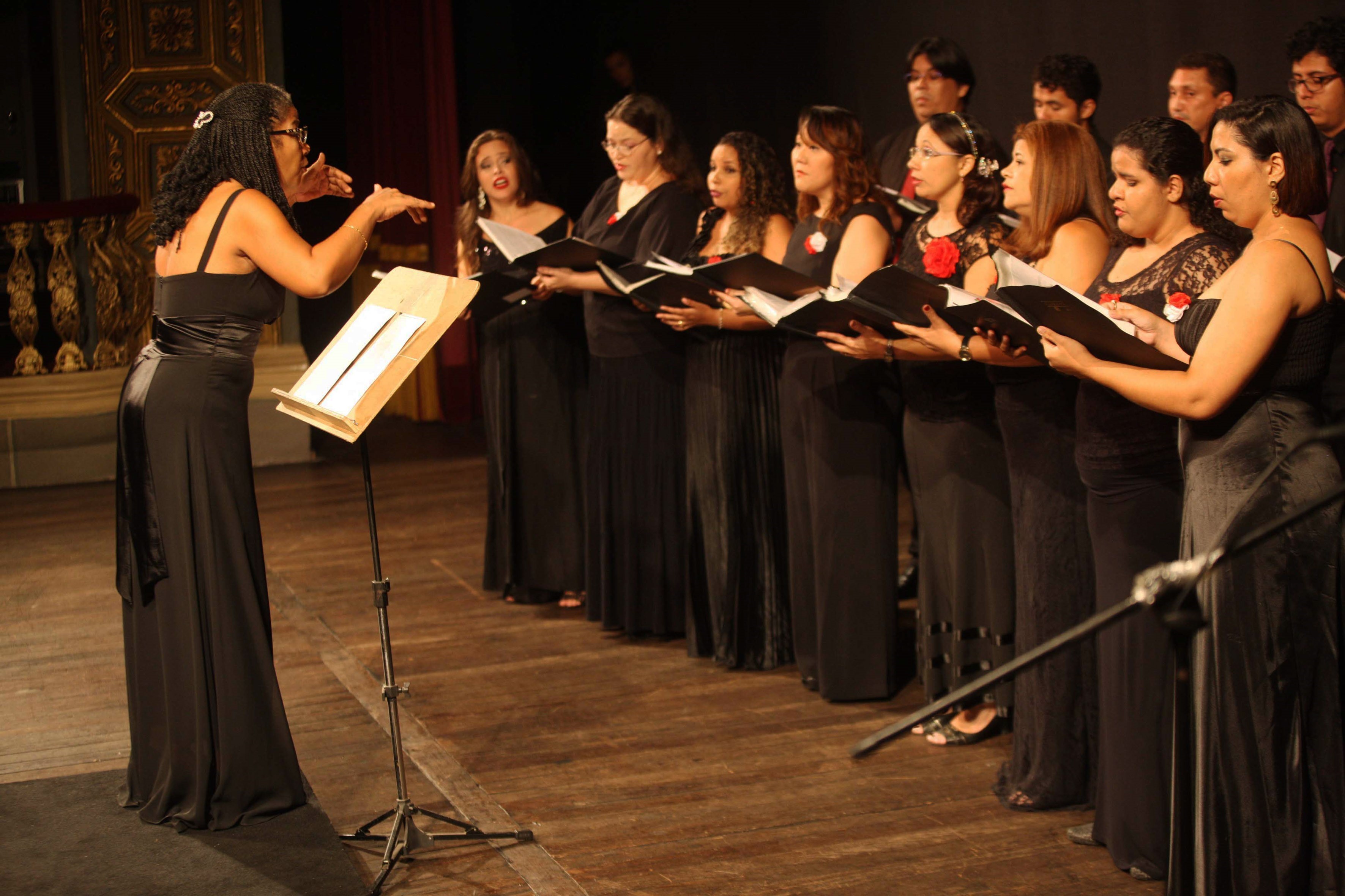 Concerto do Coro Carlos Gomes em capela celebra a Páscoa