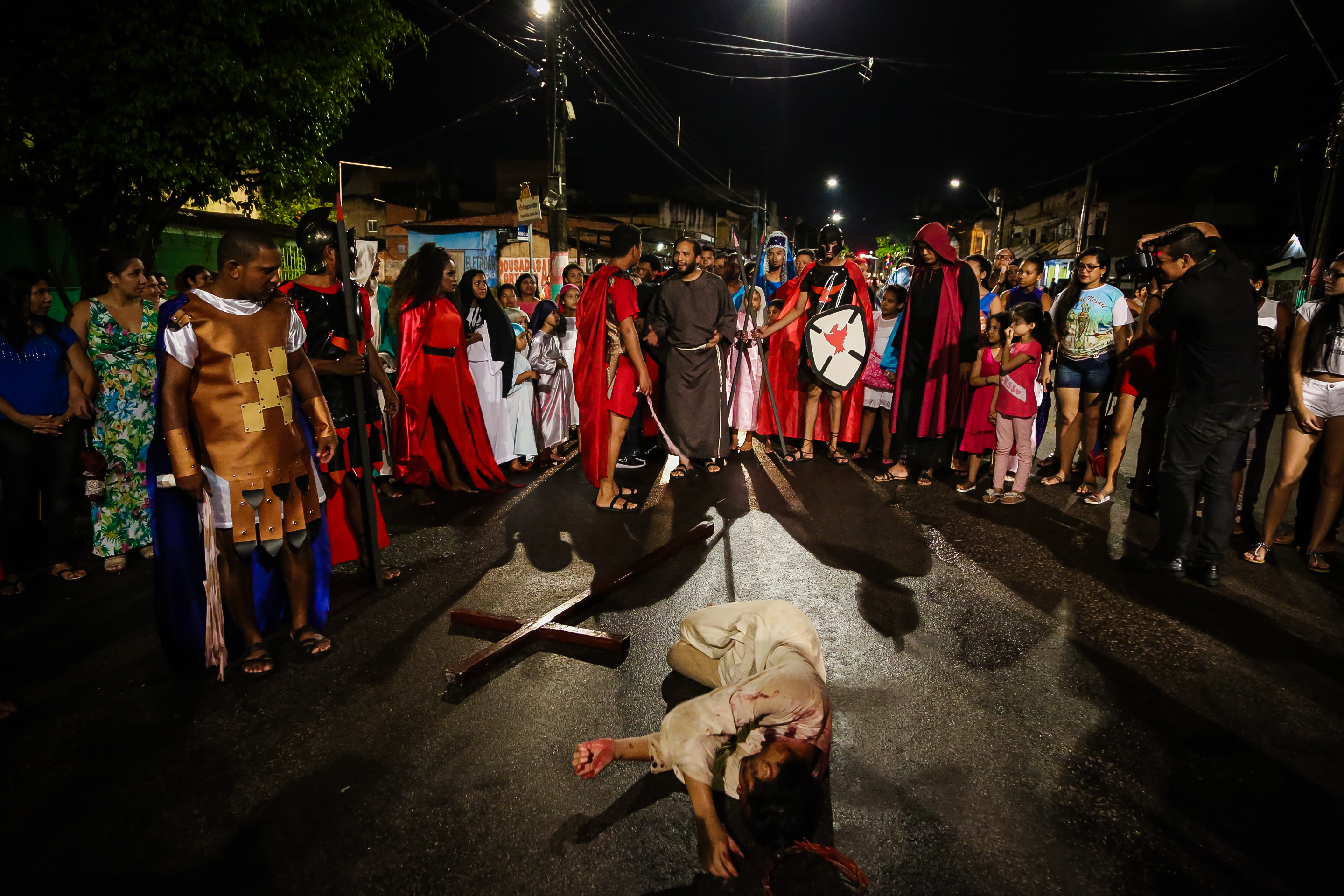 Encenação da Paixão de Cristo emociona moradores da Condor
