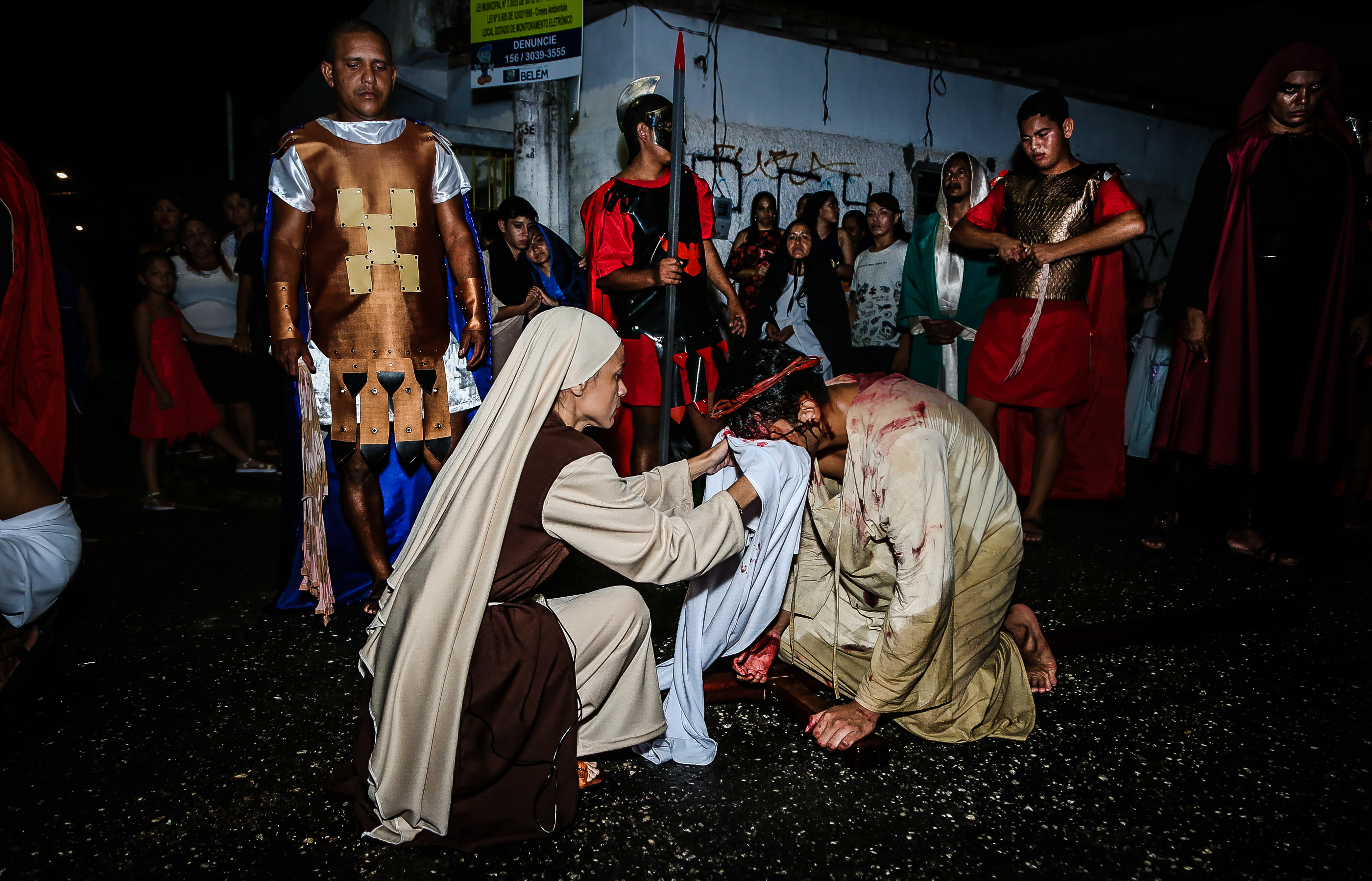 Encenação da Paixão de Cristo emociona moradores da Condor