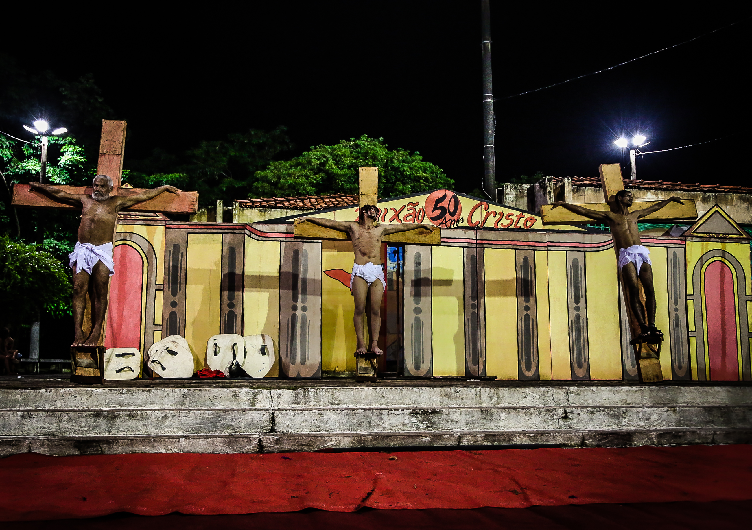 Encenação da Paixão de Cristo emociona moradores da Condor