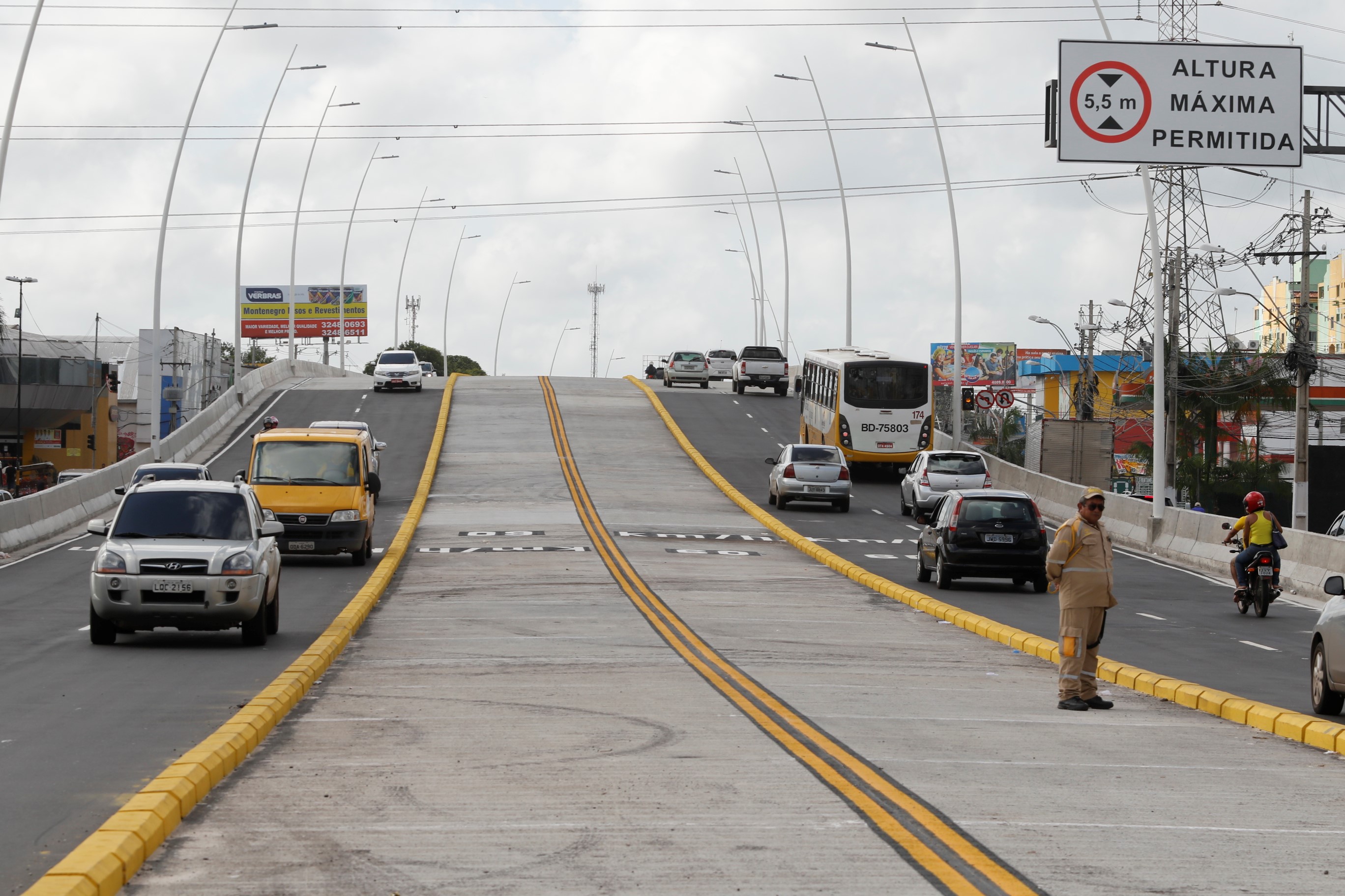 Elevado da Augusto Montenegro trouxe mais fluidez ao trânsito