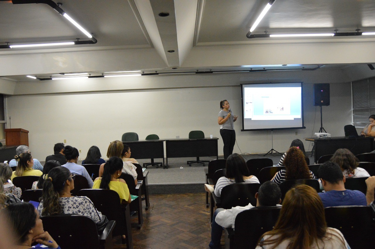Gestores das unidades de saúde do município participam de seminário
