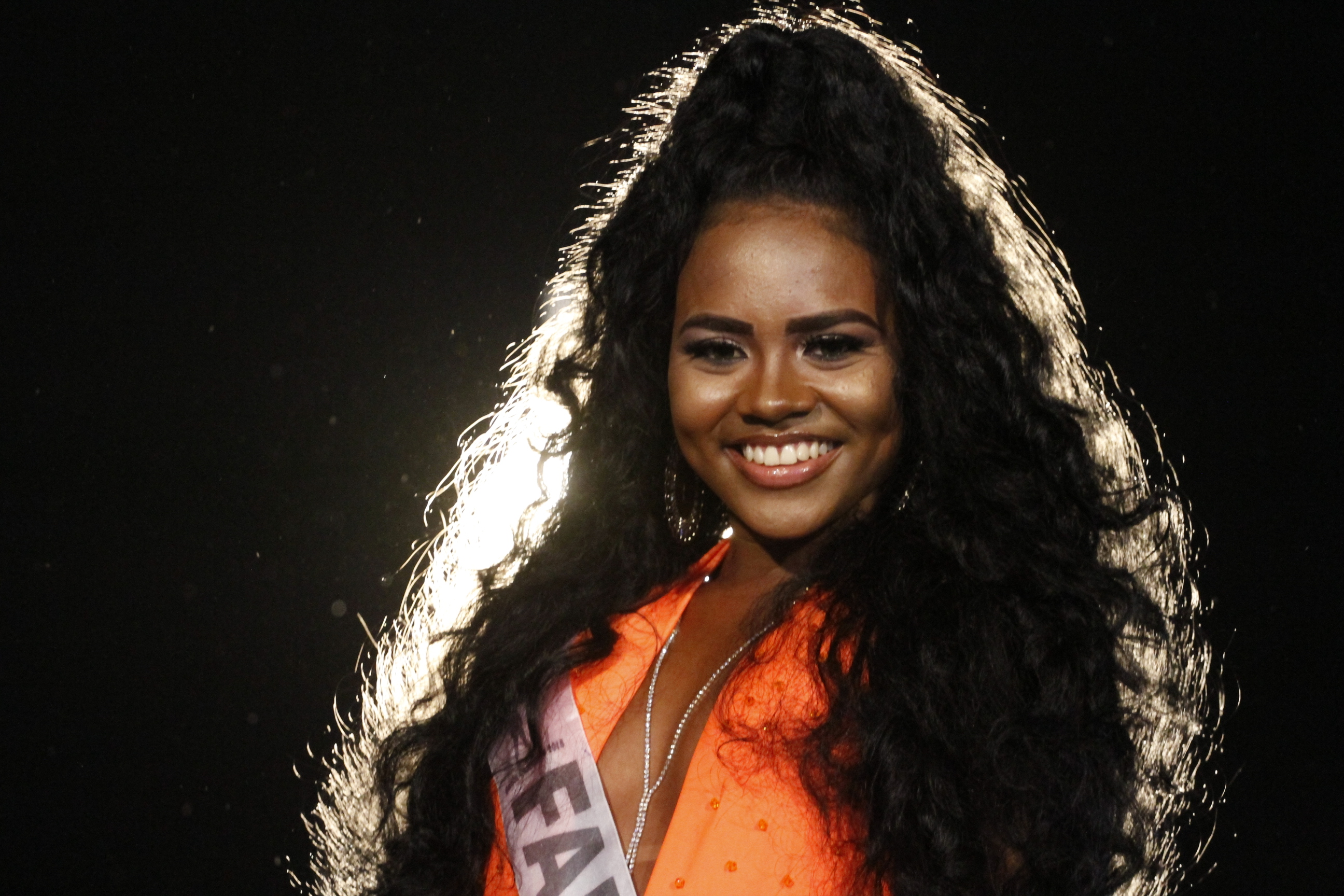 Concurso de beleza marca aniversário de 125 anos de Outeiro