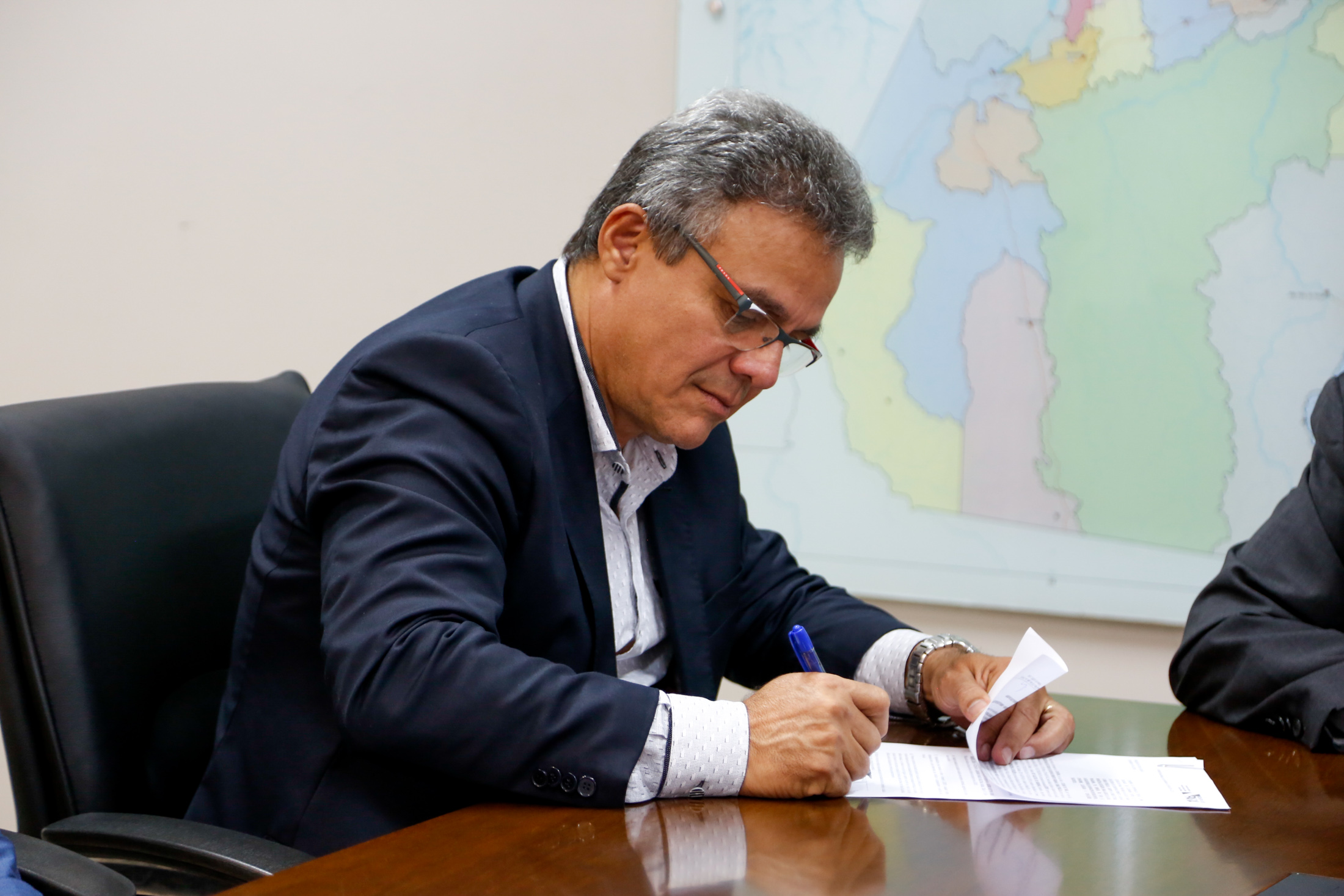 Convênio com Governo do Estado garante reforço para limpeza urbana em Belém