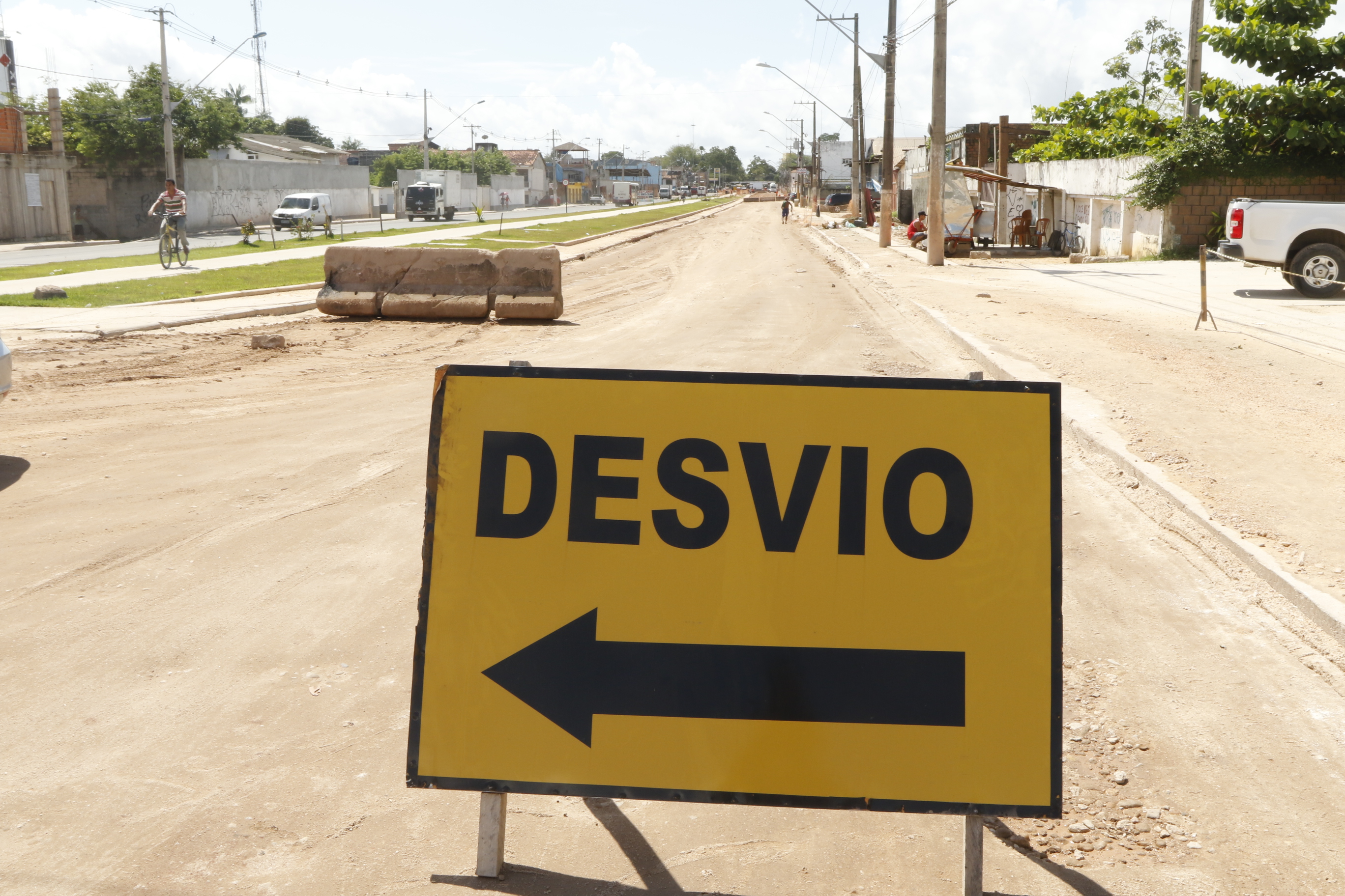 Bernardo Sayão será interditada nesta quinta-feira, 24, para última etapa de asfaltamento