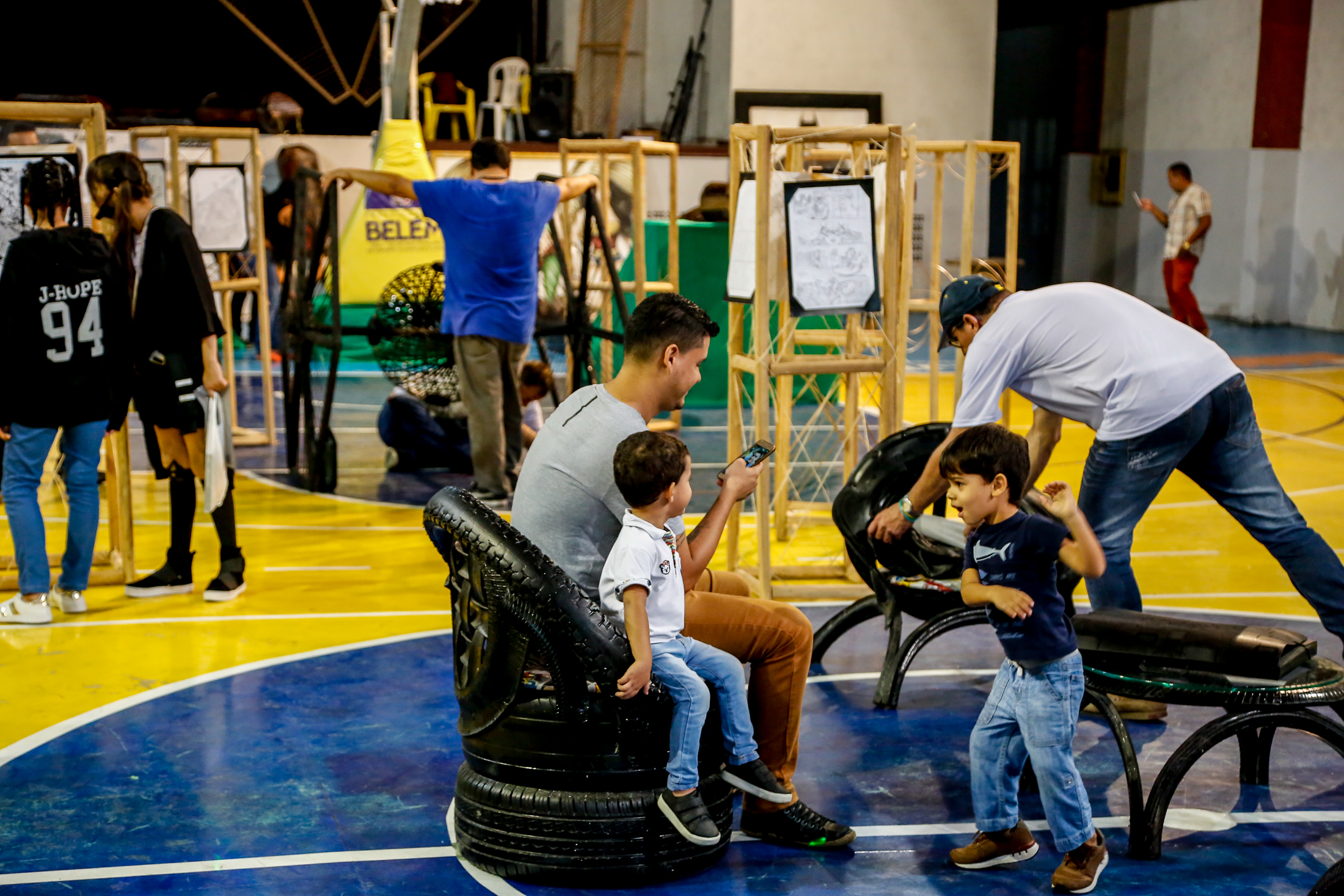 Ginásio Altino Pimenta sedia festival de histórias em quadrinhos