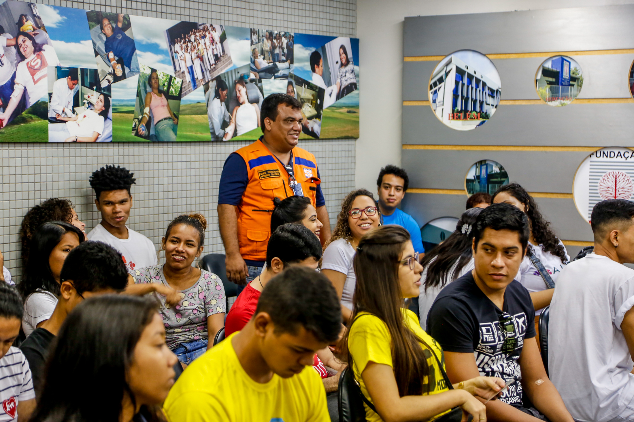 Voluntários da Defesa Civil Municipal doam sangue ao Hemopa