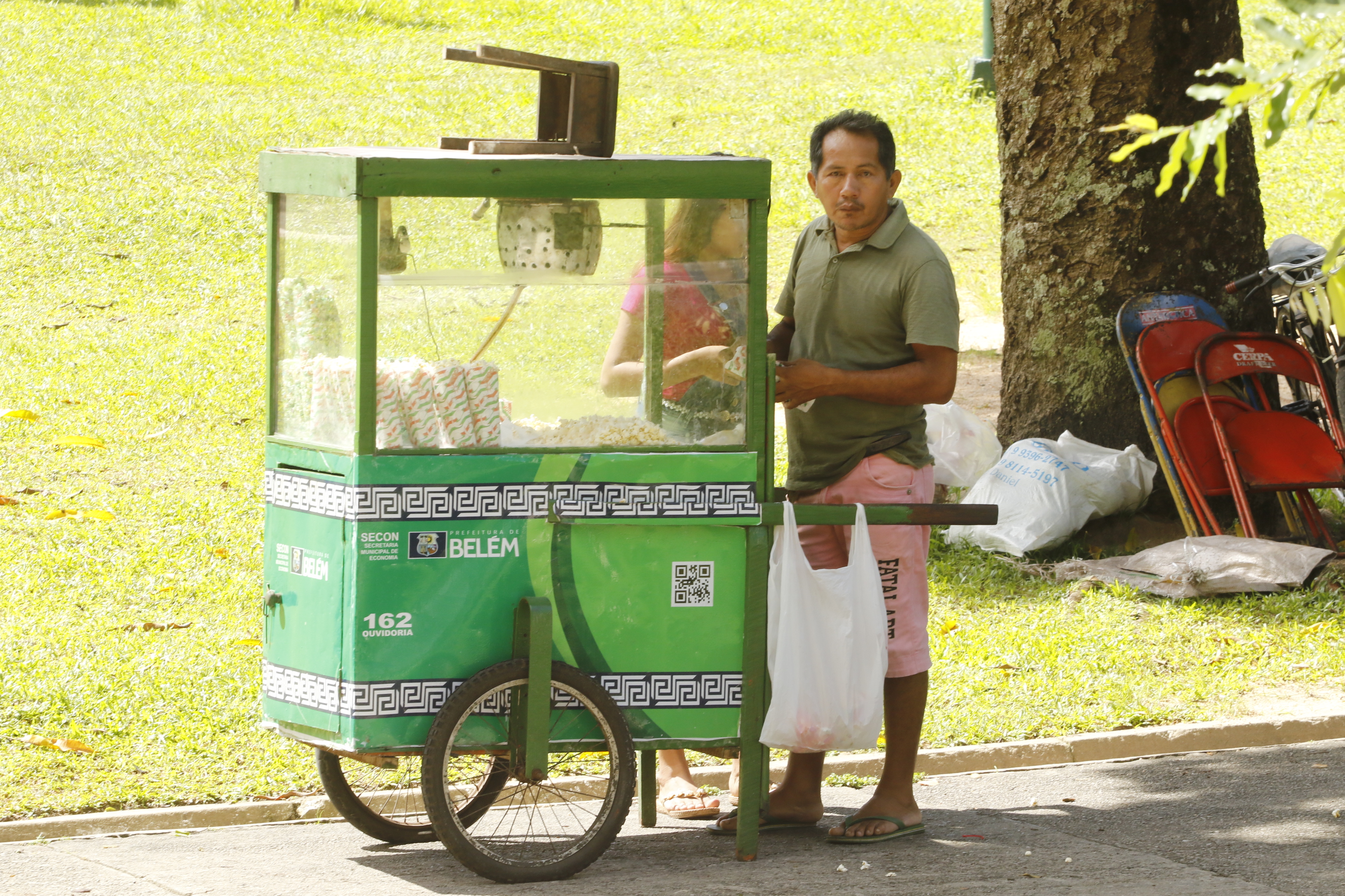  Praça da República tem comércio ambulante padronizado 