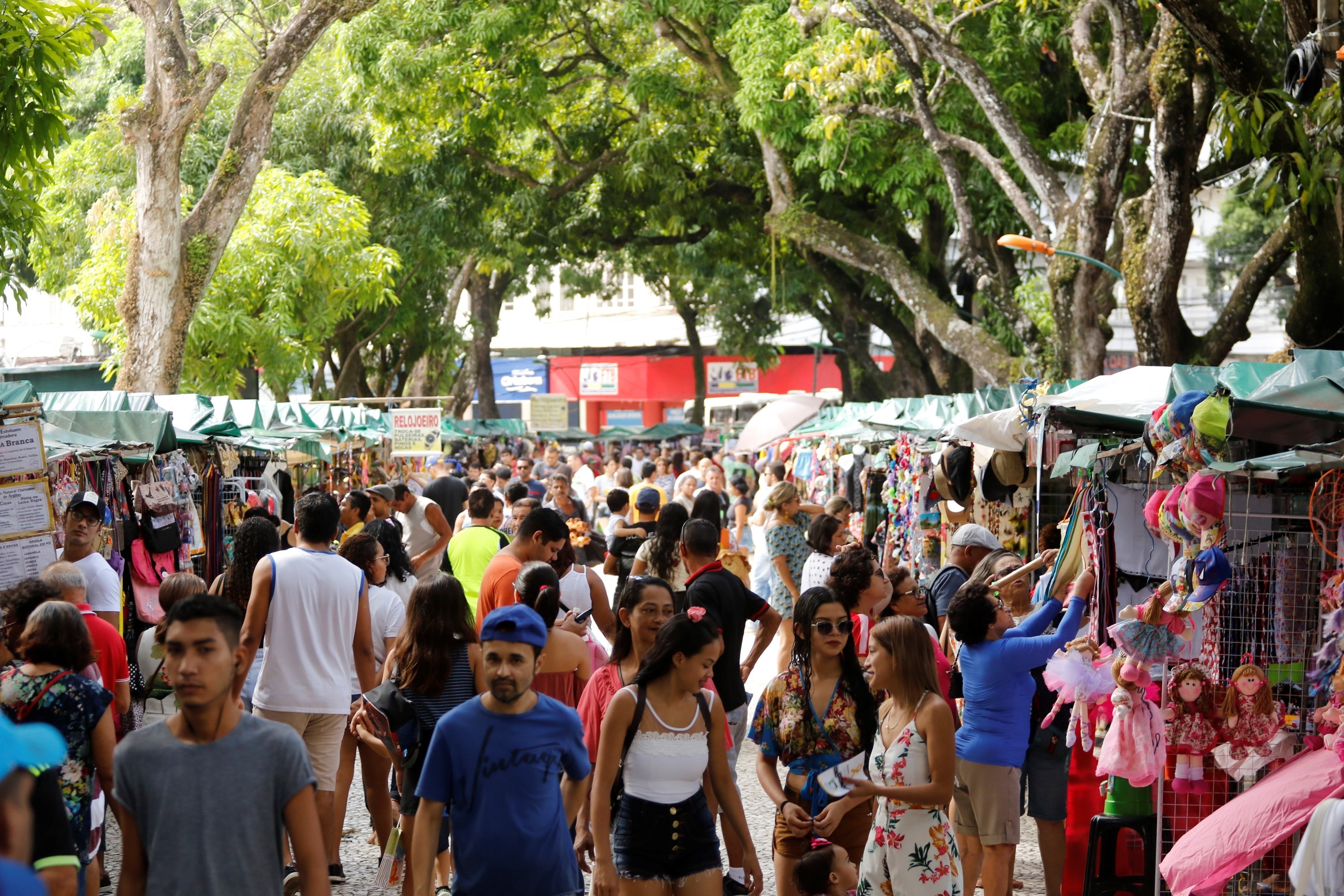  Praça da República tem comércio ambulante padronizado 