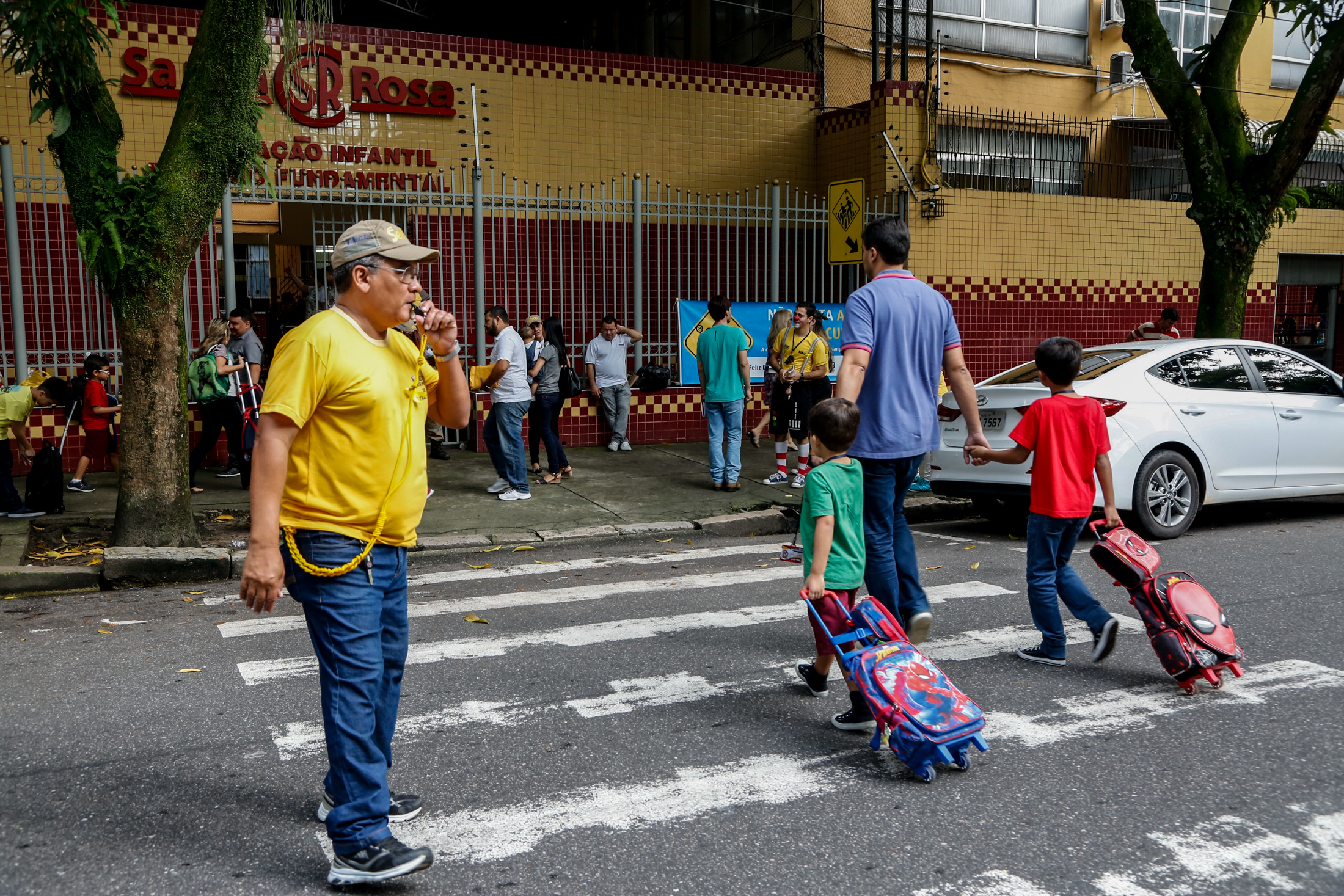 Cuidados com crianças no trânsito são tema de blitz educativa do Dia das Mães